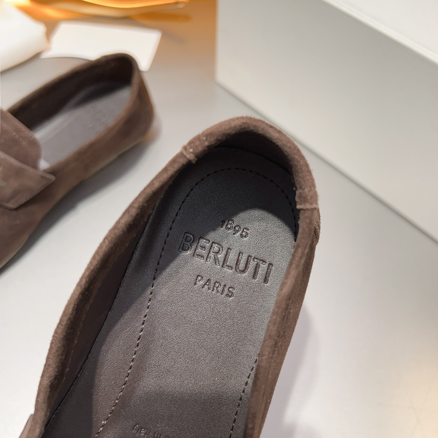 Berluti/Bruti Eden Scritto gráfico de cuero penny loafers modelos de los hombres slip-on, hecha de c