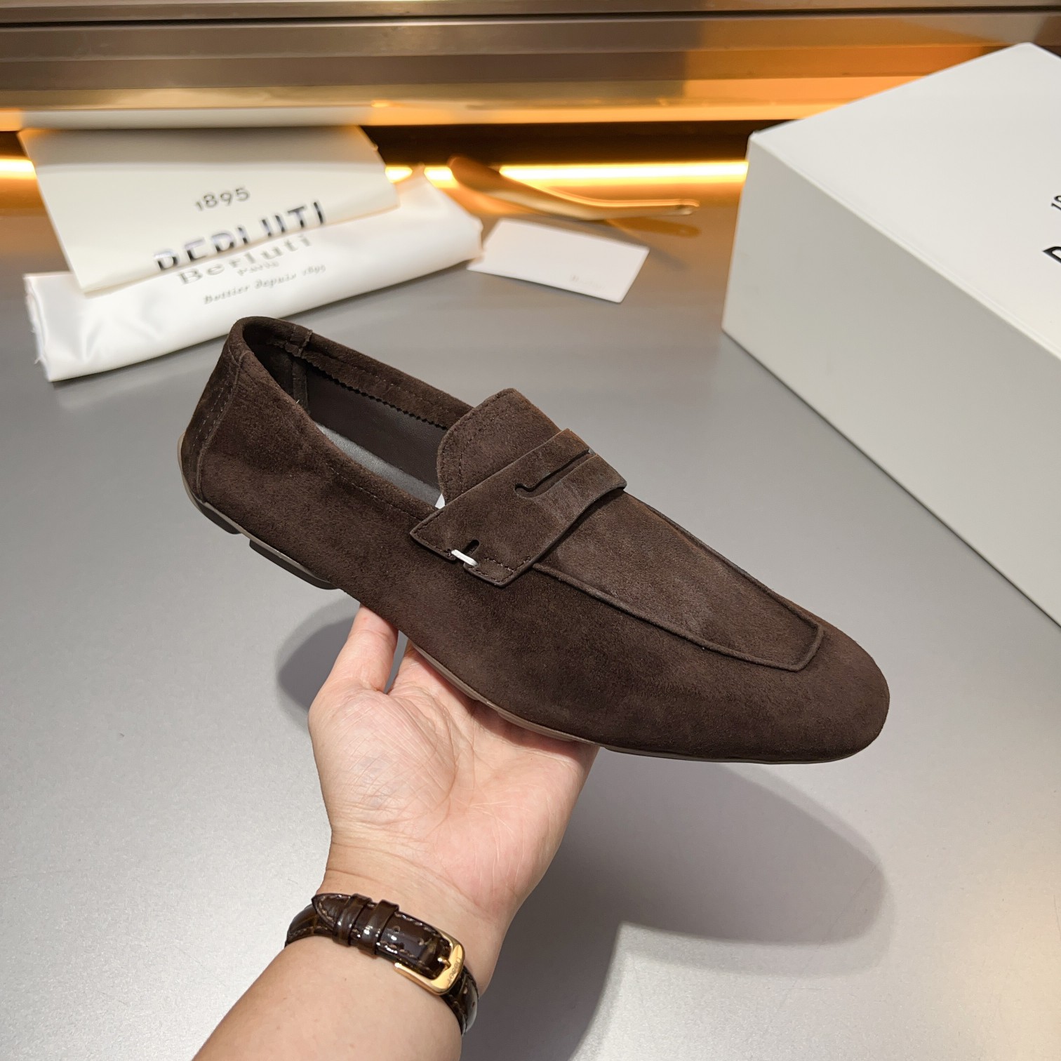 Berluti/Bruti Eden Scritto gráfico de cuero penny loafers modelos de los hombres slip-on, hecha de c