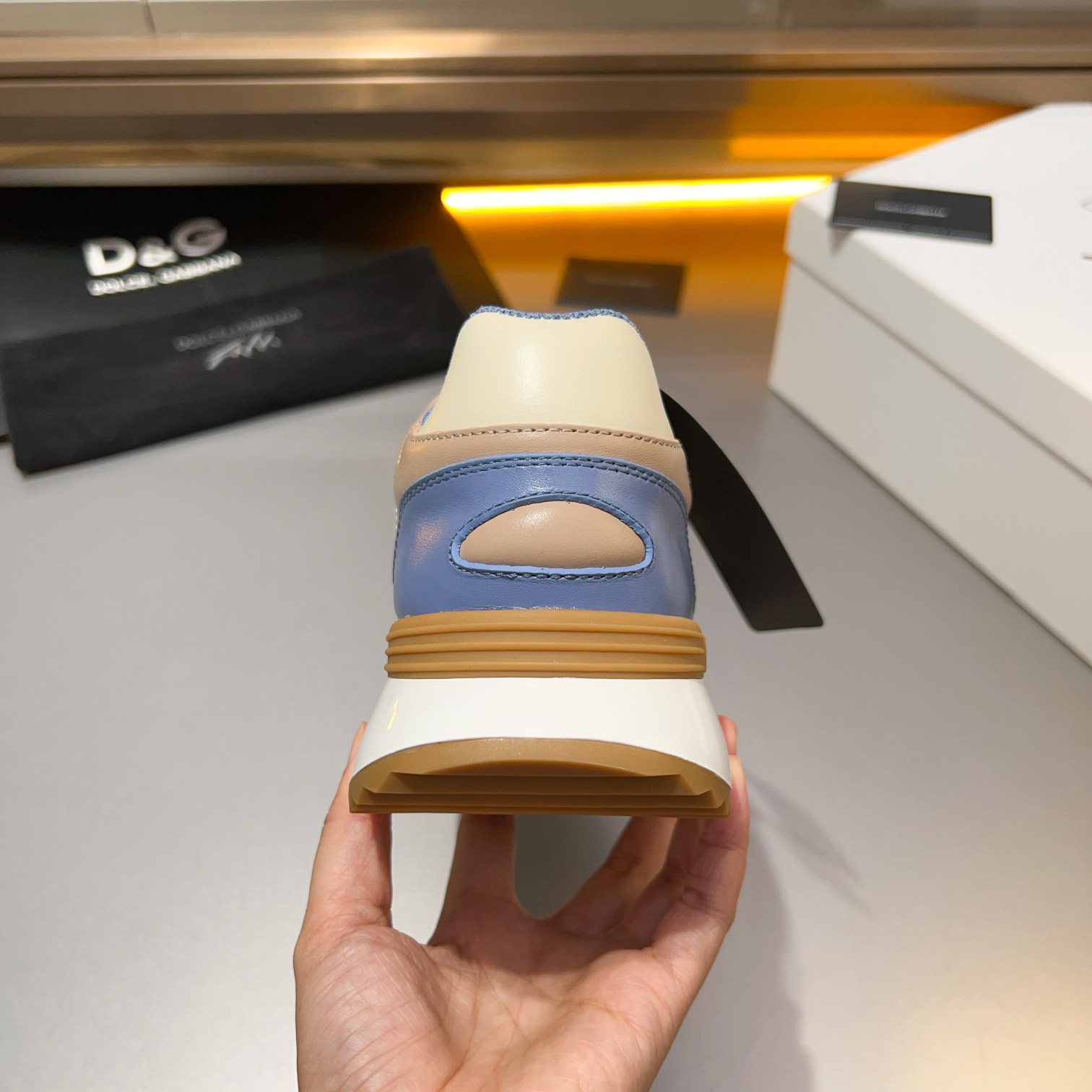 D&G Dolce & Gabbana 2024 principios de la primavera Nuevos hombres con cordones de cuero zapatillas 