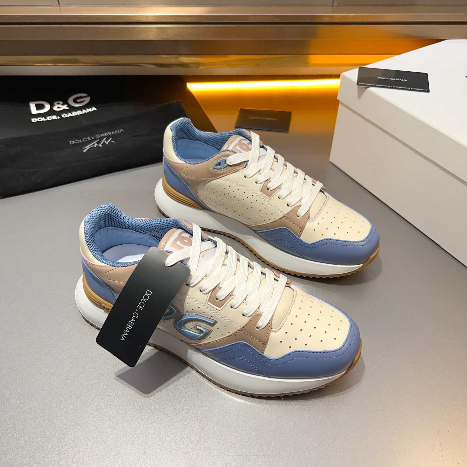 D&G Dolce & Gabbana 2024 principios de la primavera Nuevos hombres con cordones de cuero zapatillas 