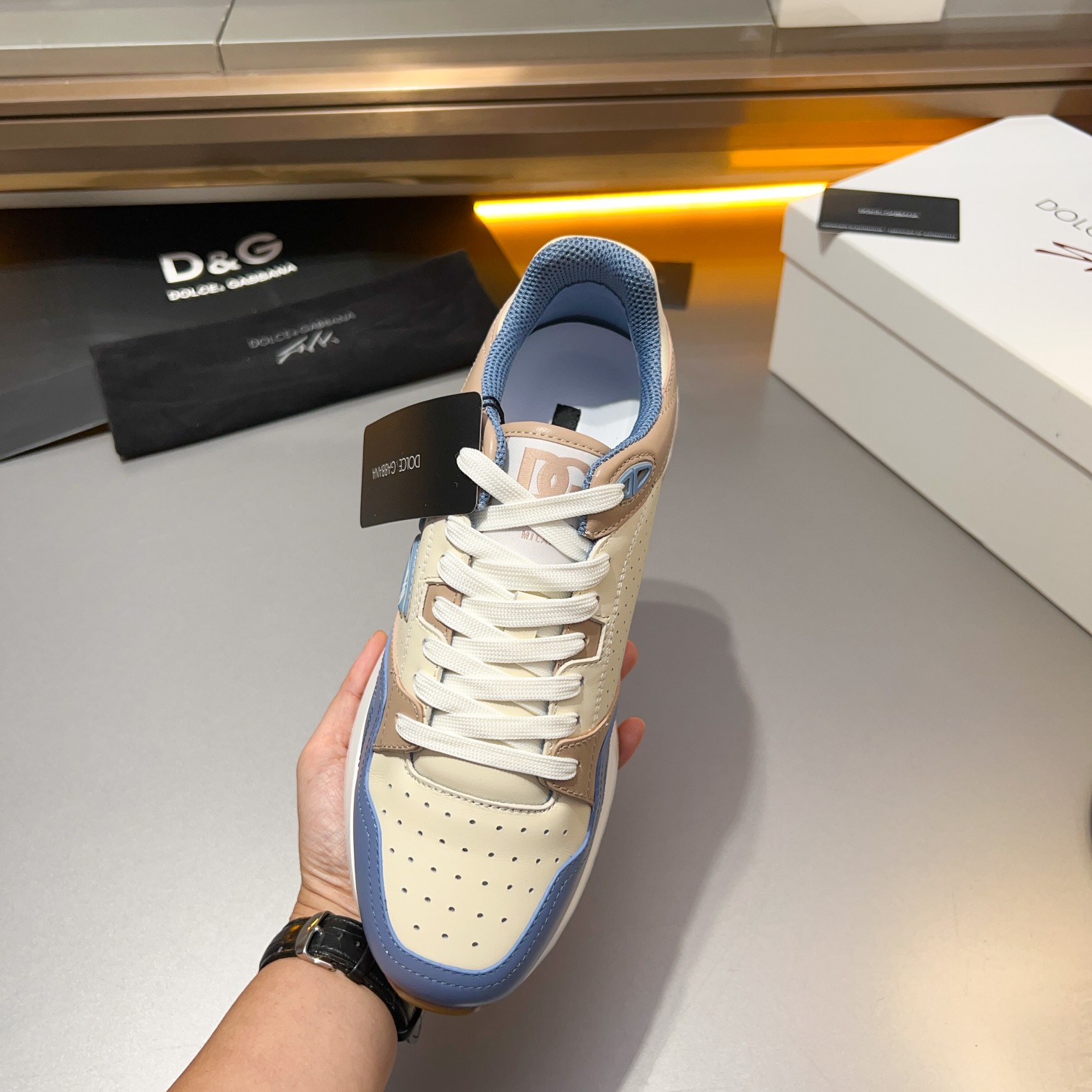 D&G Dolce & Gabbana 2024 principios de la primavera Nuevos hombres con cordones de cuero zapatillas 