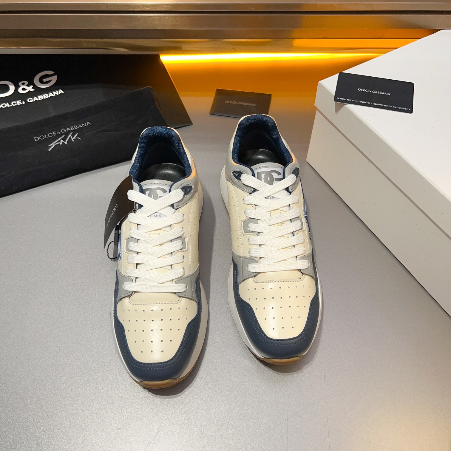 D&G Dolce & Gabbana 2024 principios de la primavera Nuevos hombres con cordones de cuero zapatillas 