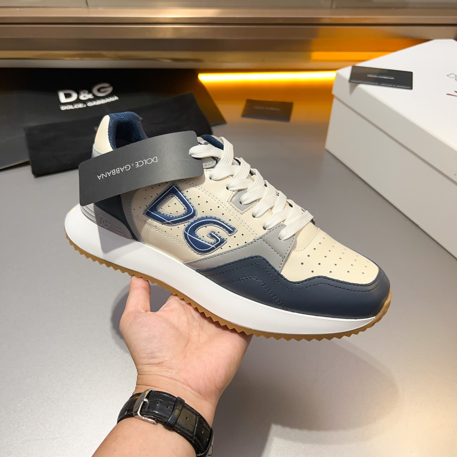 D&G Dolce & Gabbana 2024 principios de la primavera Nuevos hombres con cordones de cuero zapatillas 