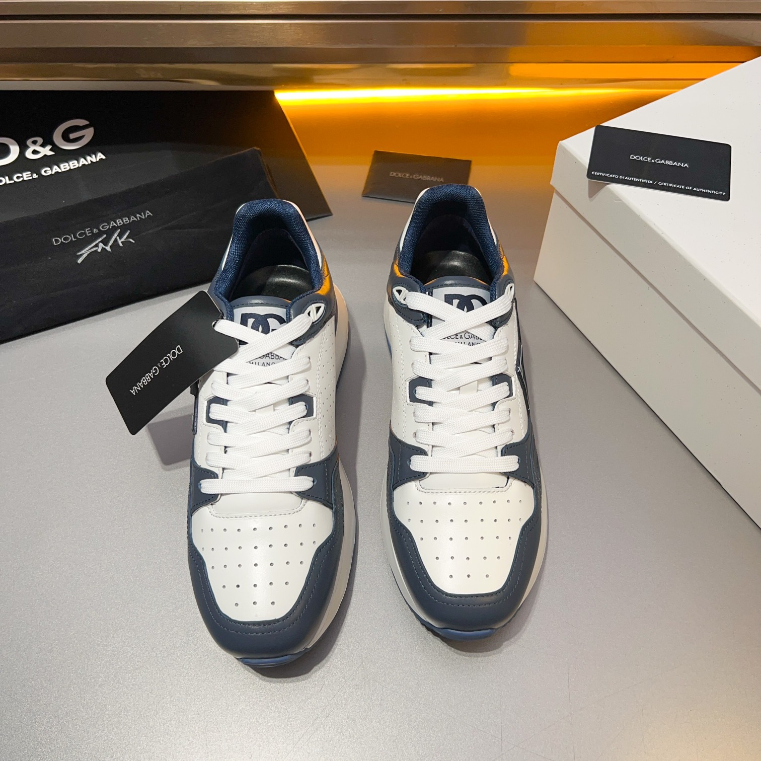 D&G Dolce & Gabbana 2024 principios de la primavera Nuevos hombres con cordones de cuero zapatillas 