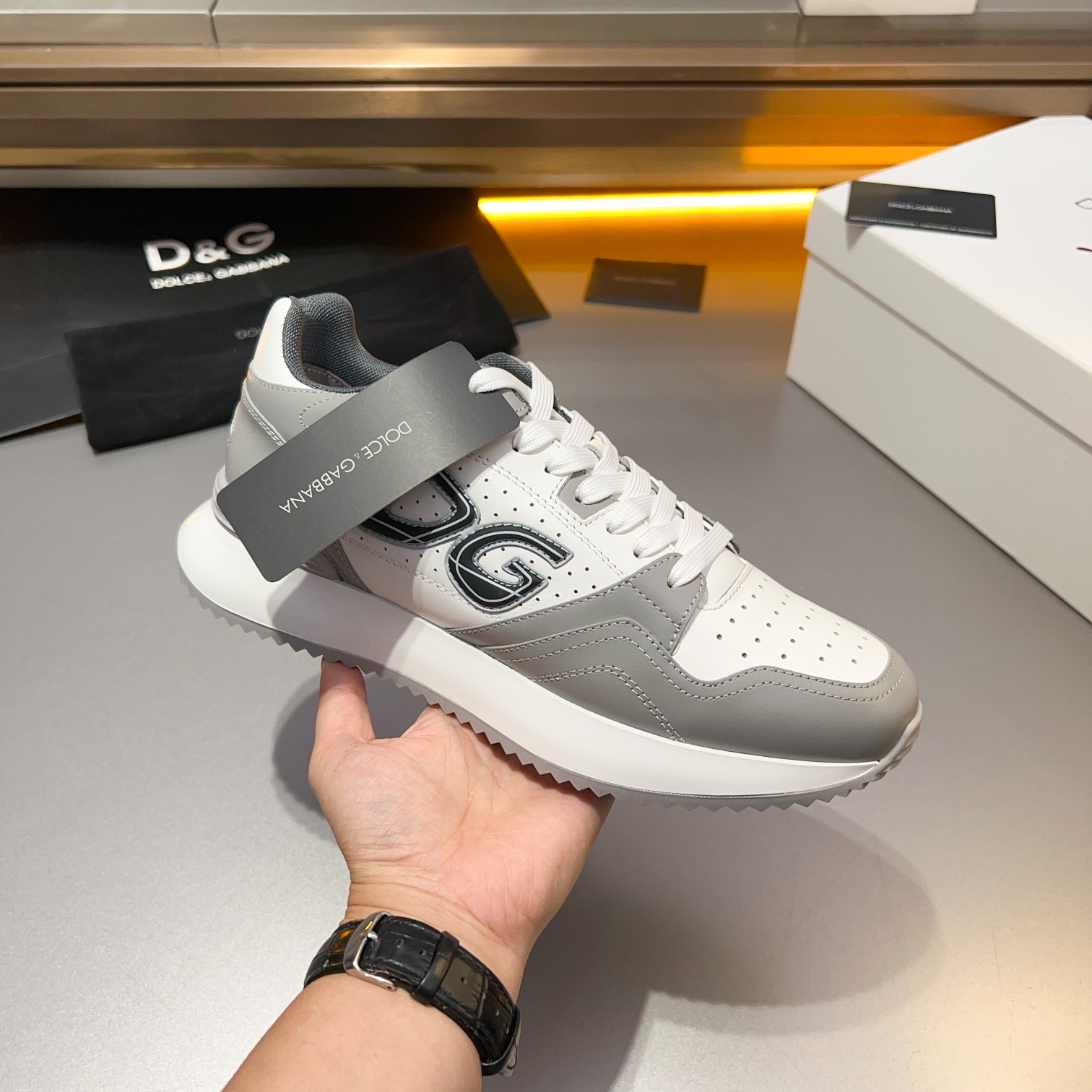 D&G Dolce & Gabbana 2024 principios de la primavera Nuevos hombres con cordones de cuero zapatillas 