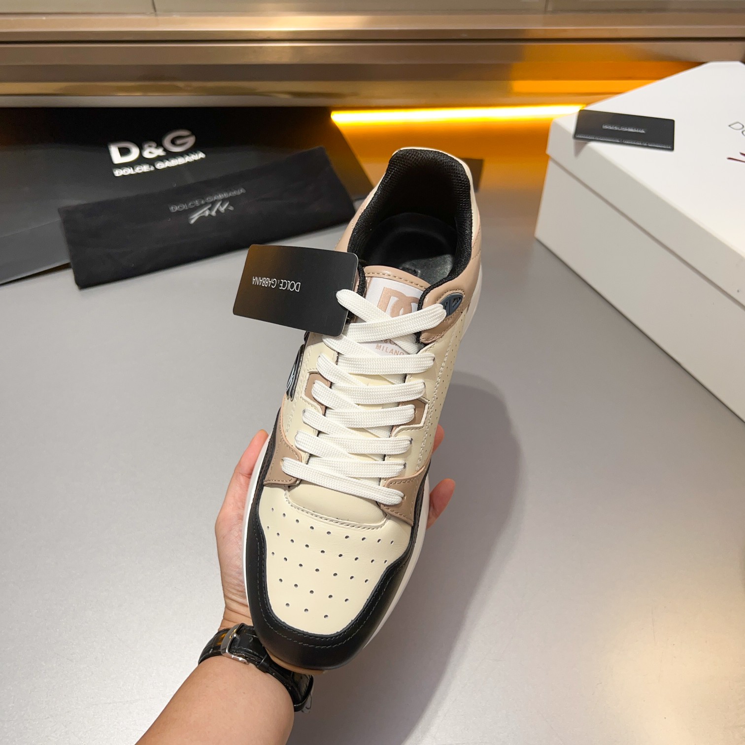 D&G Dolce & Gabbana 2024 principios de la primavera Nuevos hombres con cordones de cuero zapatillas 