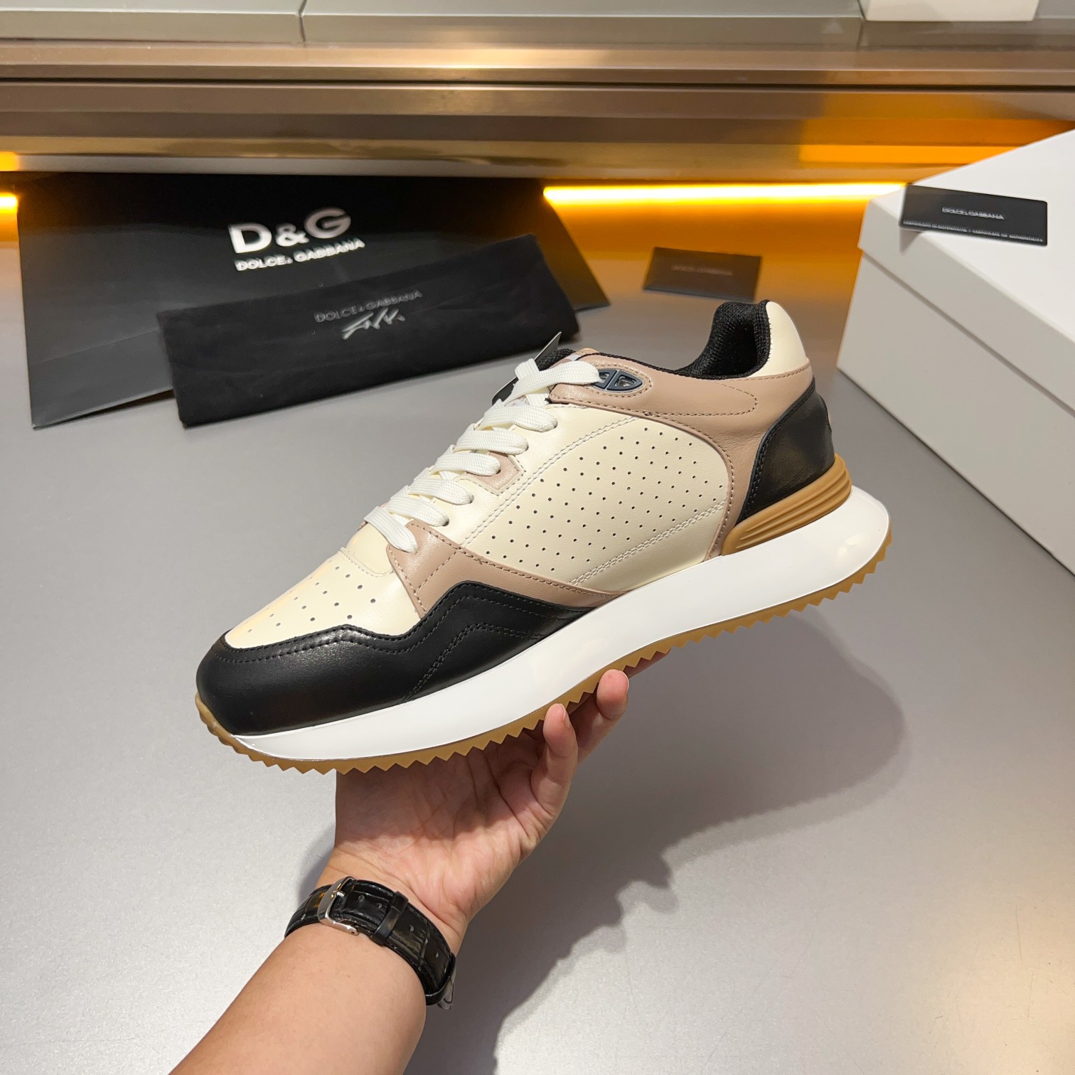 D&G Dolce & Gabbana 2024 principios de la primavera Nuevos hombres con cordones de cuero zapatillas 