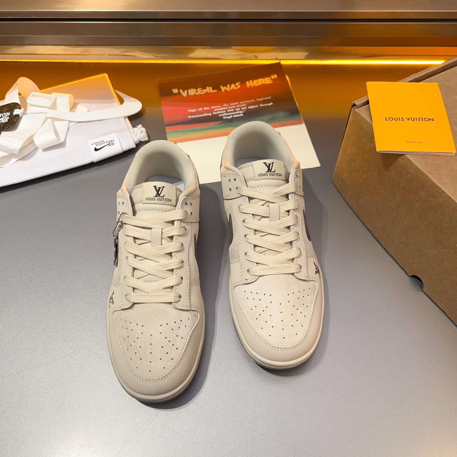 L.v* X nike de marca compartida están confeccionadas en piel de vacuno con cabeza empalmada con orig