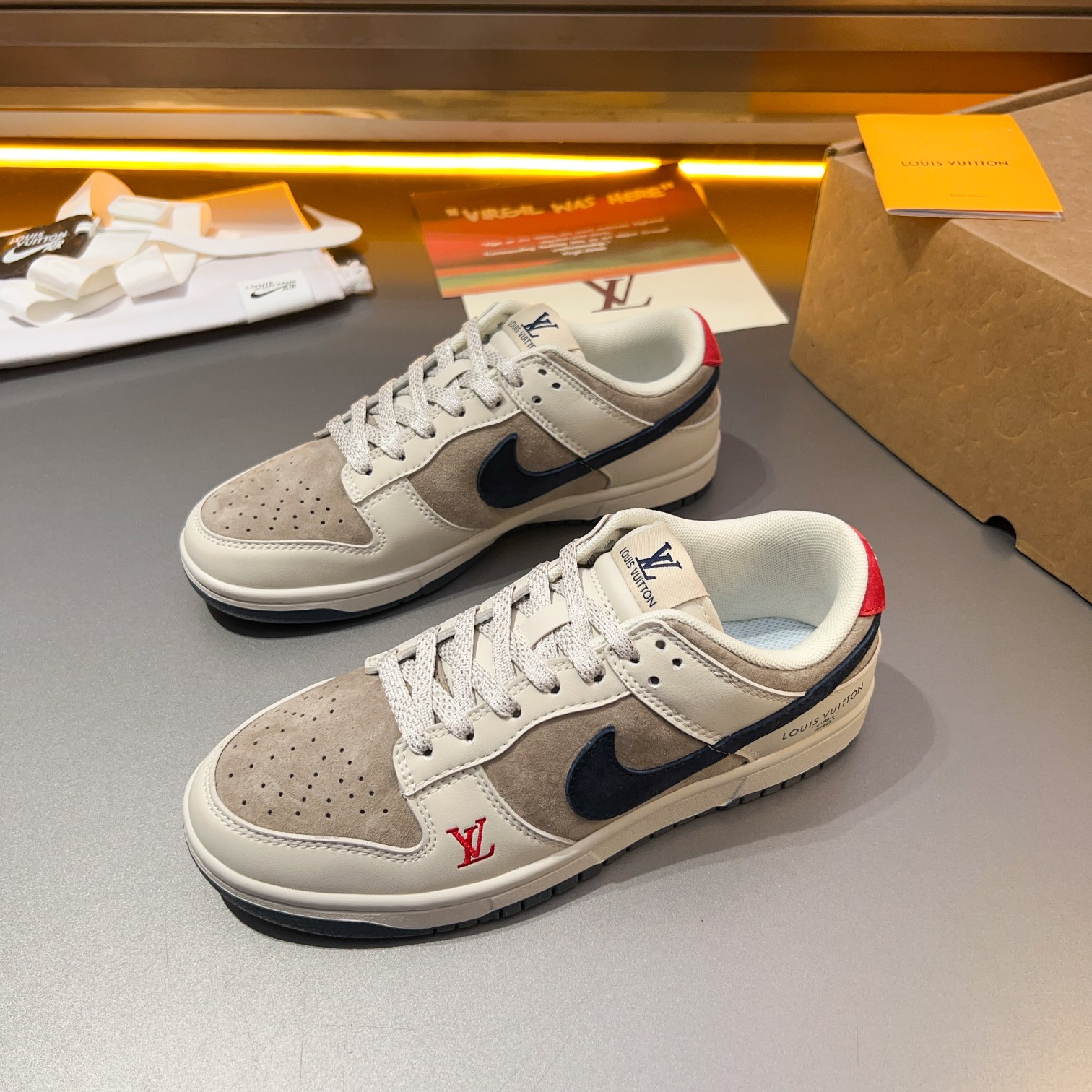 L.v* X nike de marca compartida están confeccionadas en piel de vacuno con cabeza empalmada con orig