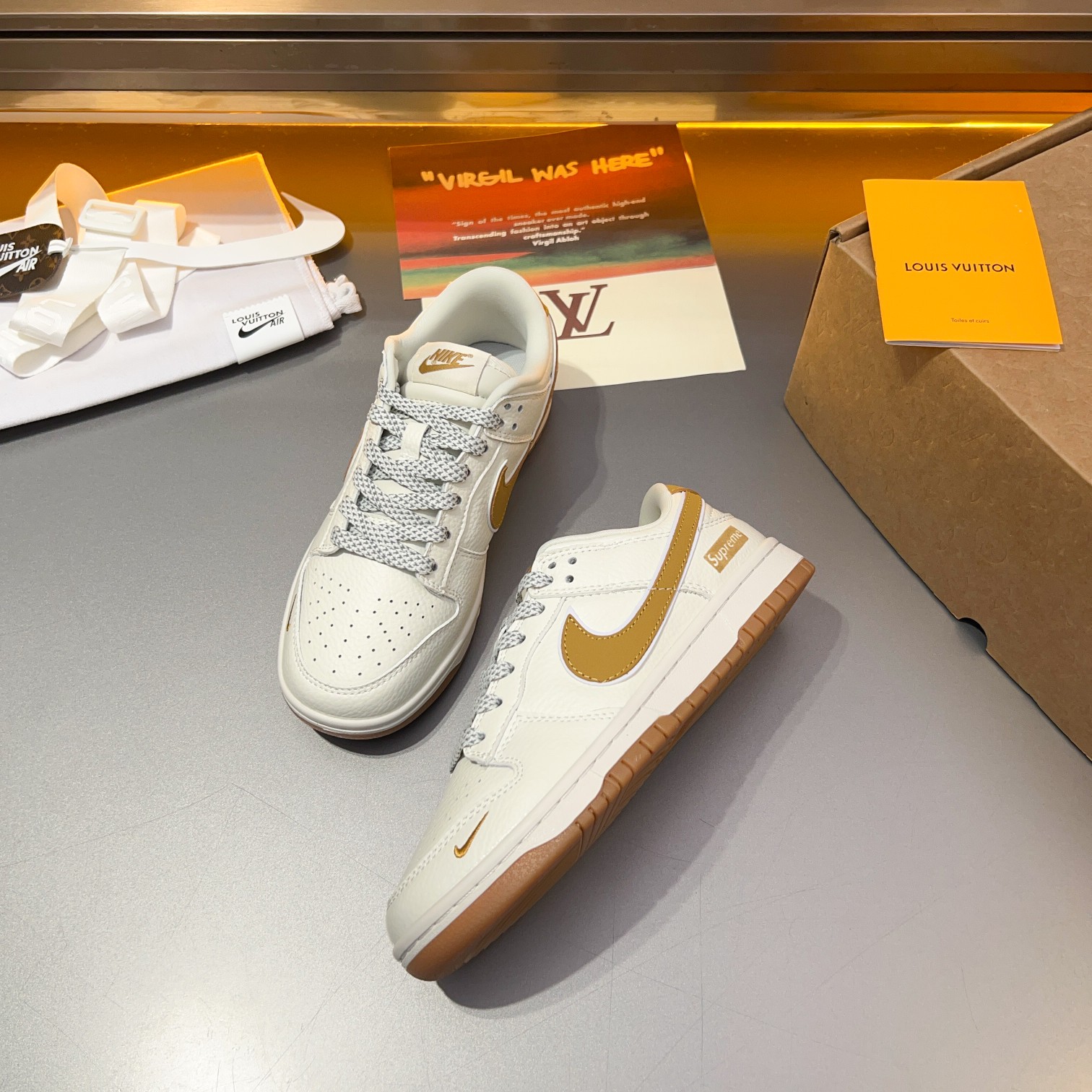 L.v* X nike de marca compartida están confeccionadas en piel de vacuno con cabeza empalmada con orig