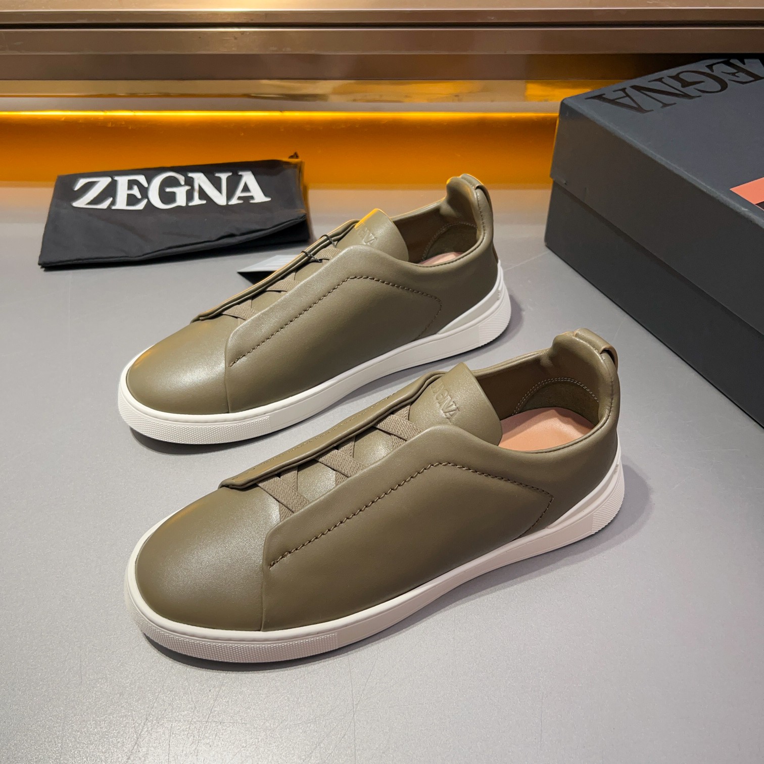 370Ermenegildo Zegna Ermenegildo Zegna Piel lisa Zapatillas bajas TIZIANOLas zapatillas bajas Tizian
