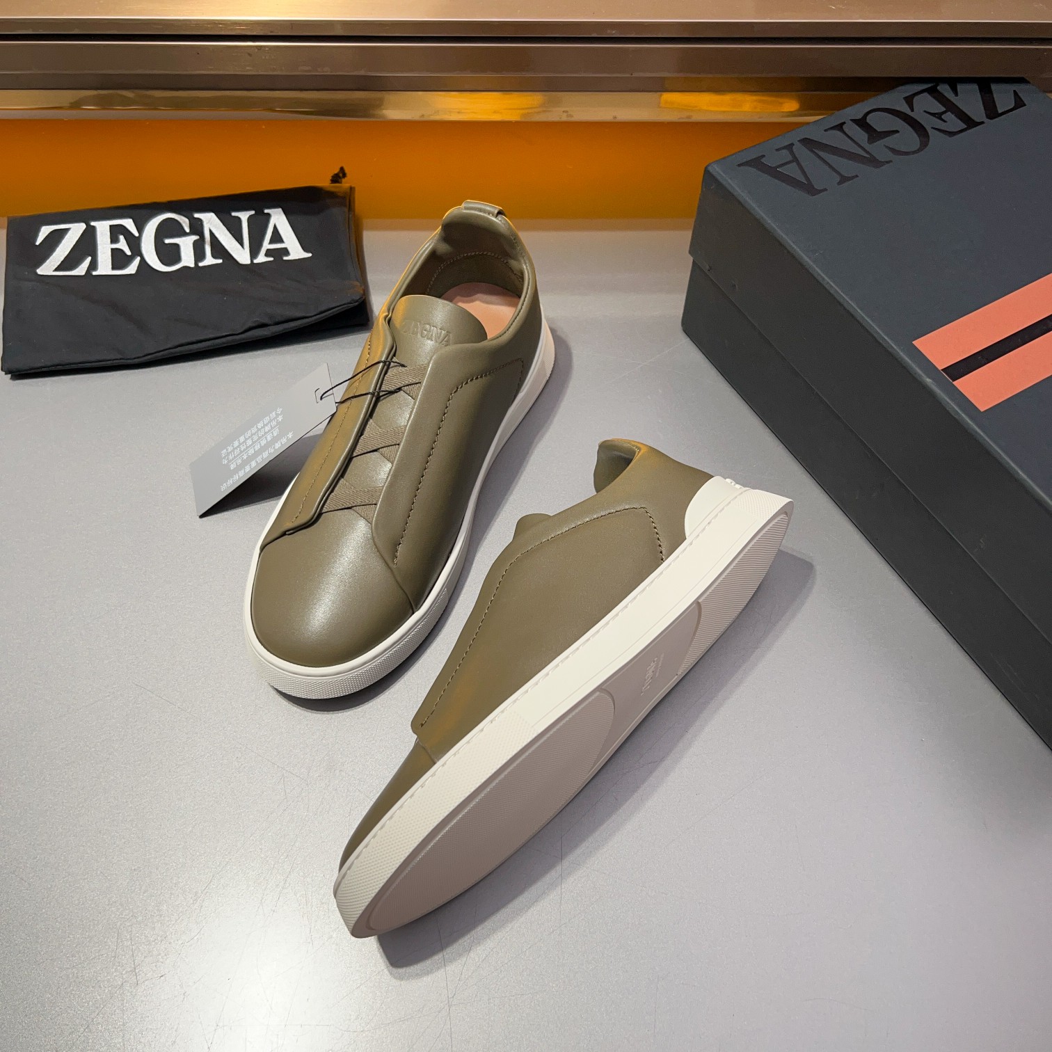 370Ermenegildo Zegna Ermenegildo Zegna Piel lisa Zapatillas bajas TIZIANOLas zapatillas bajas Tizian