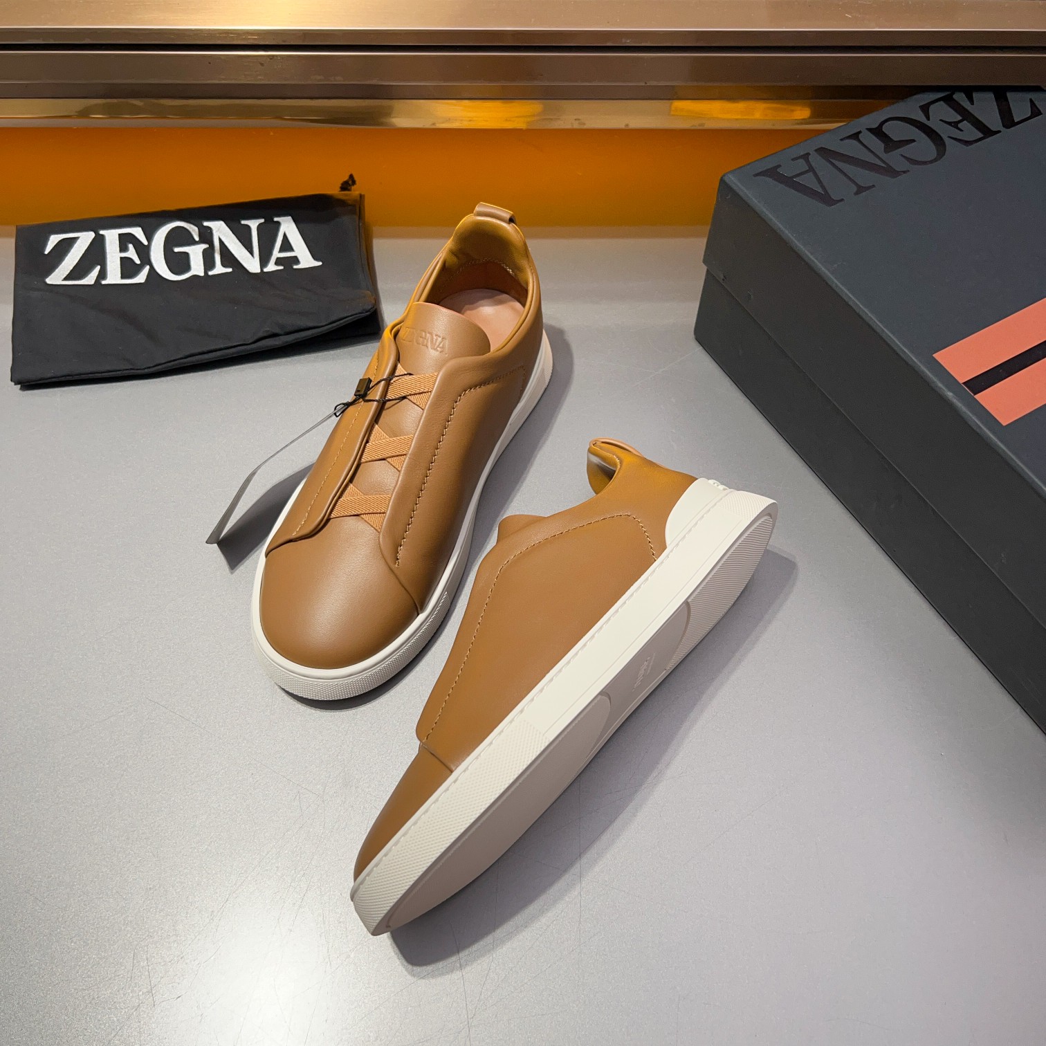 370Ermenegildo Zegna Ermenegildo Zegna Piel lisa Zapatillas bajas TIZIANOLas zapatillas bajas Tizian