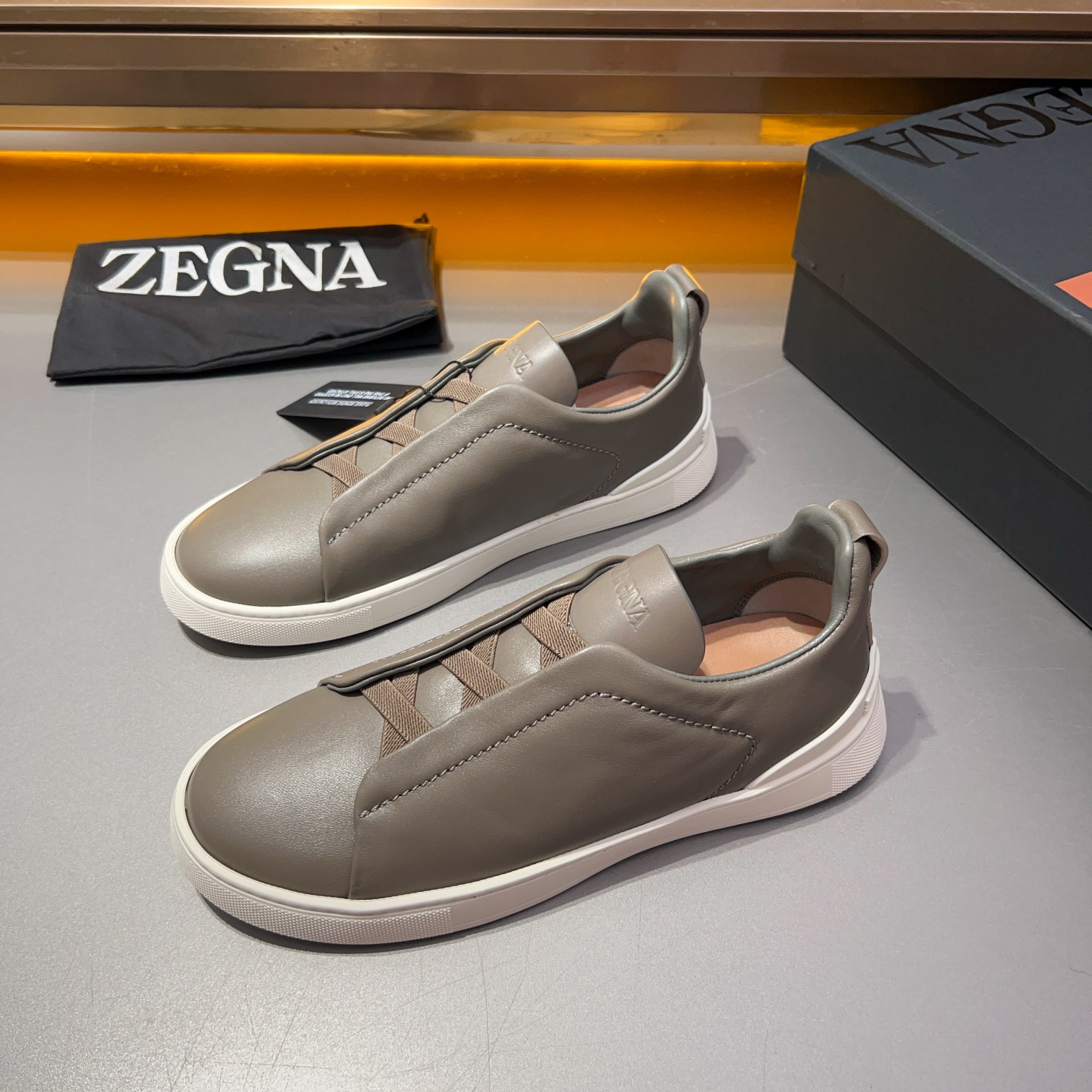 370Ermenegildo Zegna Ermenegildo Zegna Piel lisa Zapatillas bajas TIZIANOLas zapatillas bajas Tizian