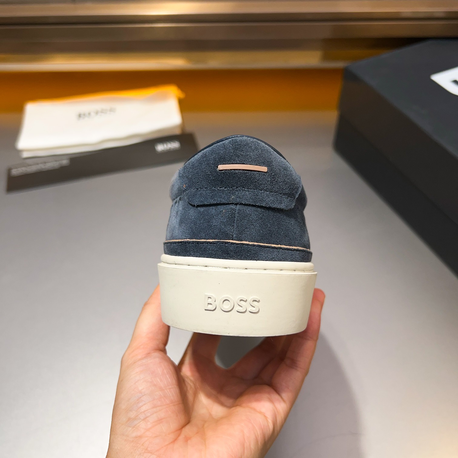 BOS* - Hugo Boss. Marca alemana de gama alta. Contra sincronizado nuevo, de lujo de gama alta de dis