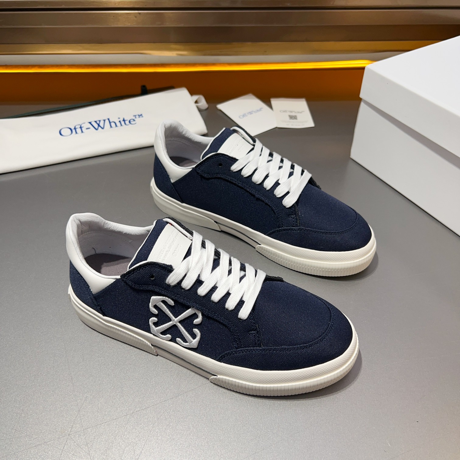 Off-White nuevas zapatillas deportivas con cordones y bloques de color, parte superior de piel de te
