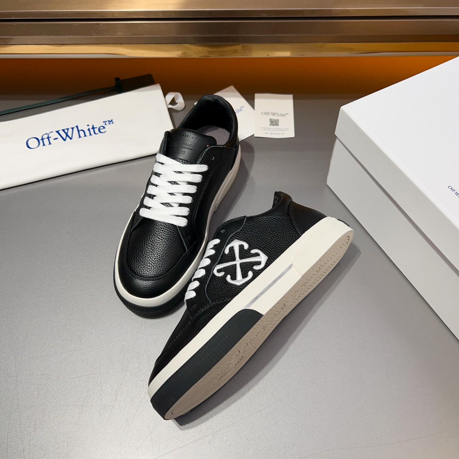 Off-White nuevas zapatillas deportivas con cordones y bloques de color, parte superior de piel de te