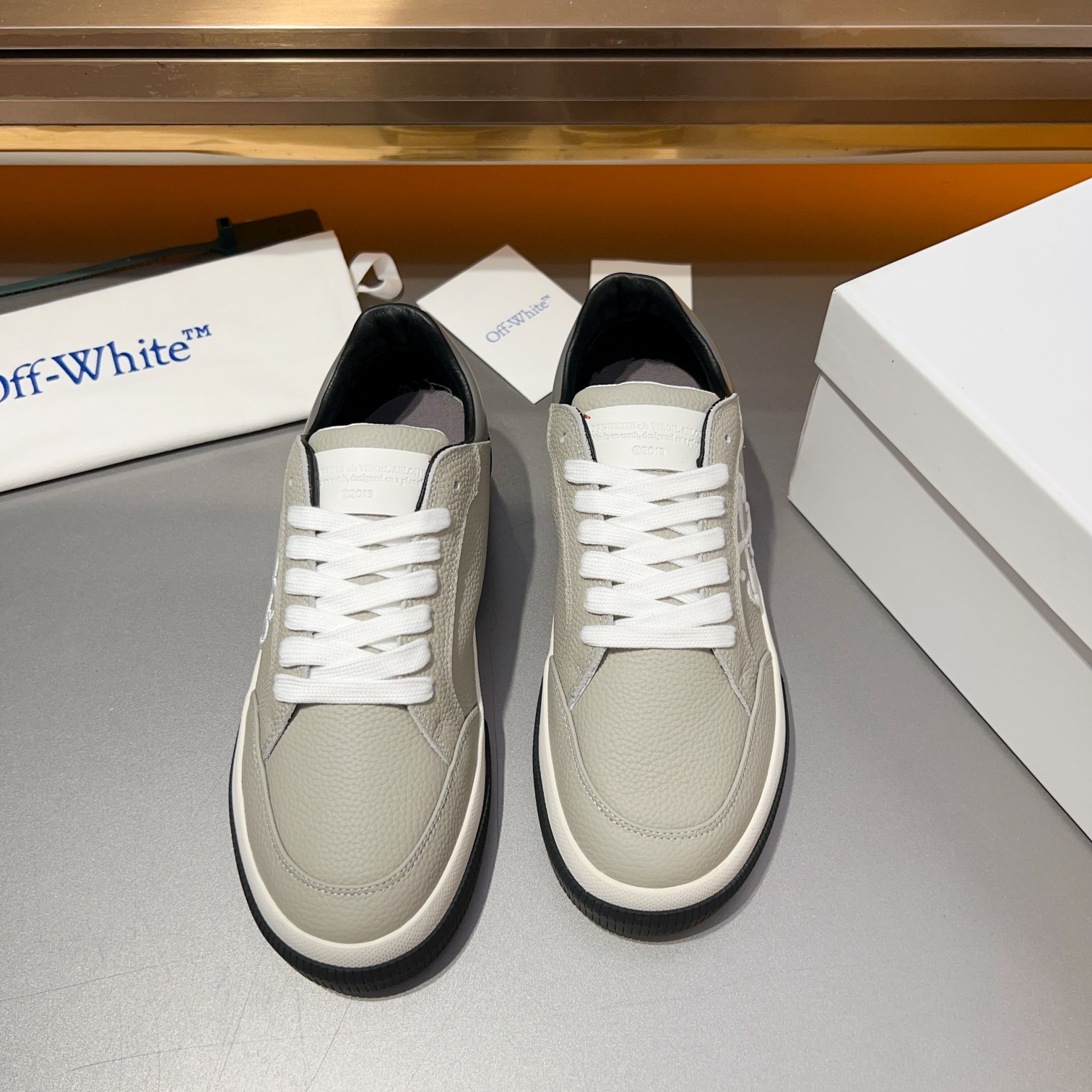Off-White nuevas zapatillas deportivas con cordones y bloques de color, parte superior de piel de te