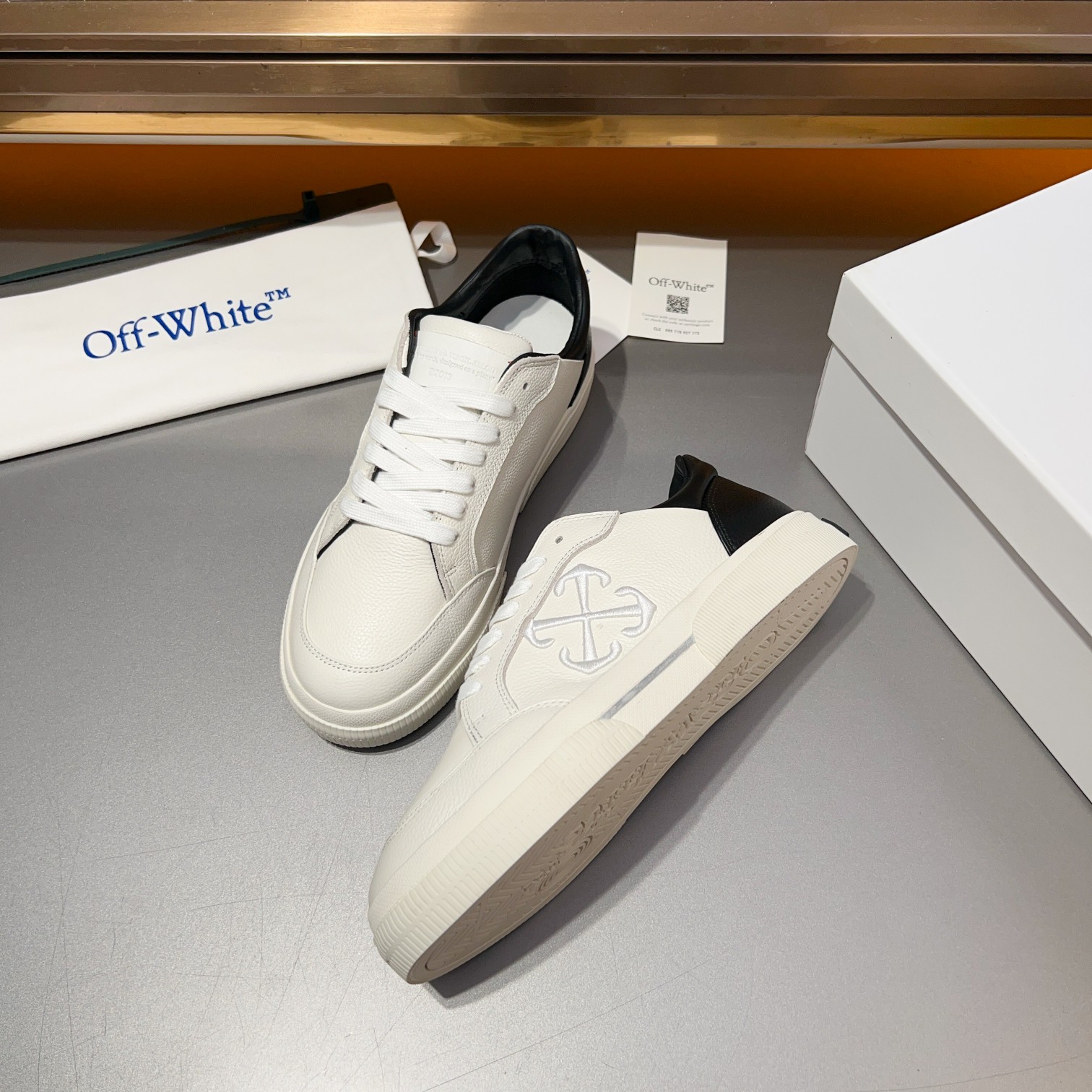 Off-White nuevas zapatillas deportivas con cordones y bloques de color, parte superior de piel de te