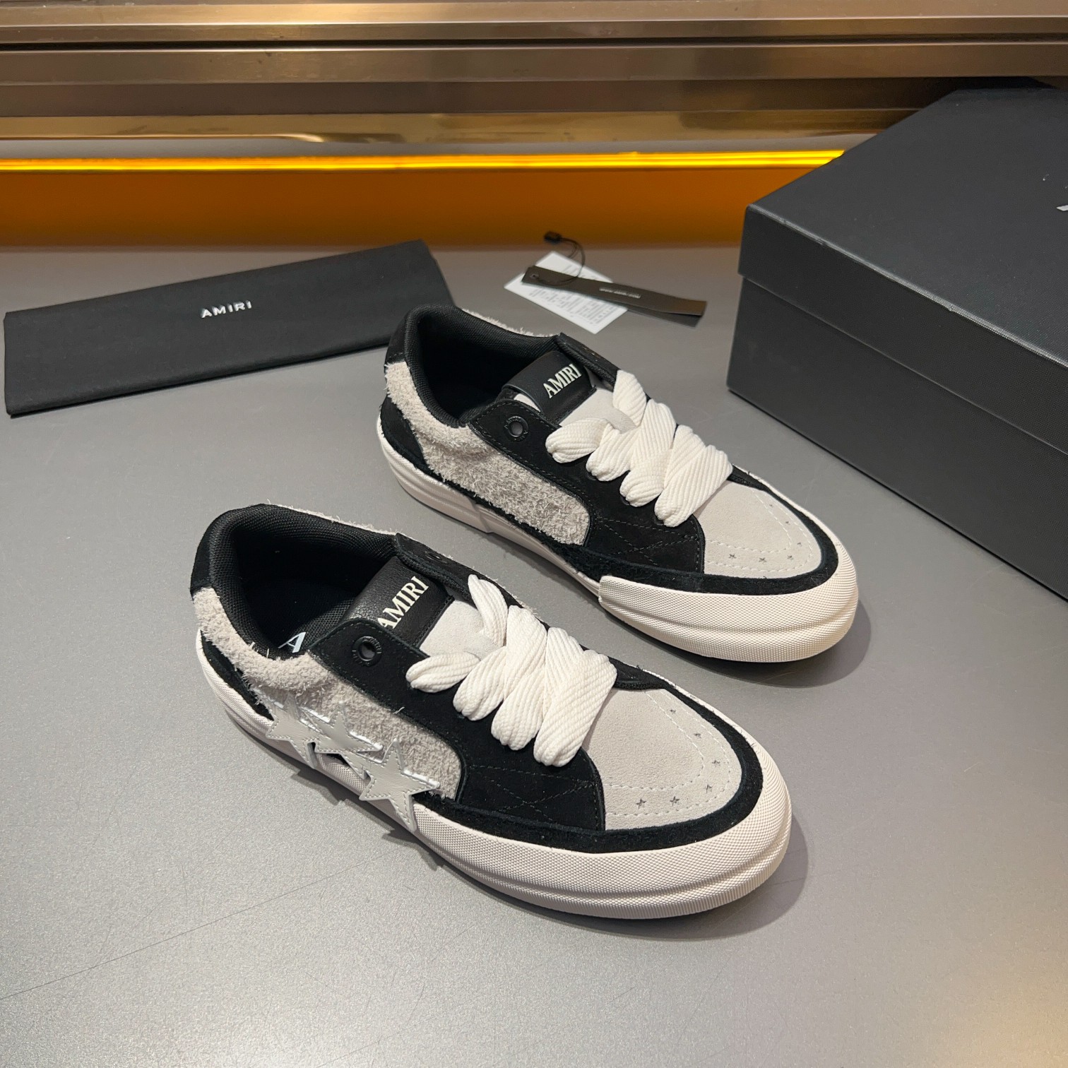 2Amiri zapatos de hueso nuevo color a juego zapatos deportivos casuales de bajo tablero, modelos de 