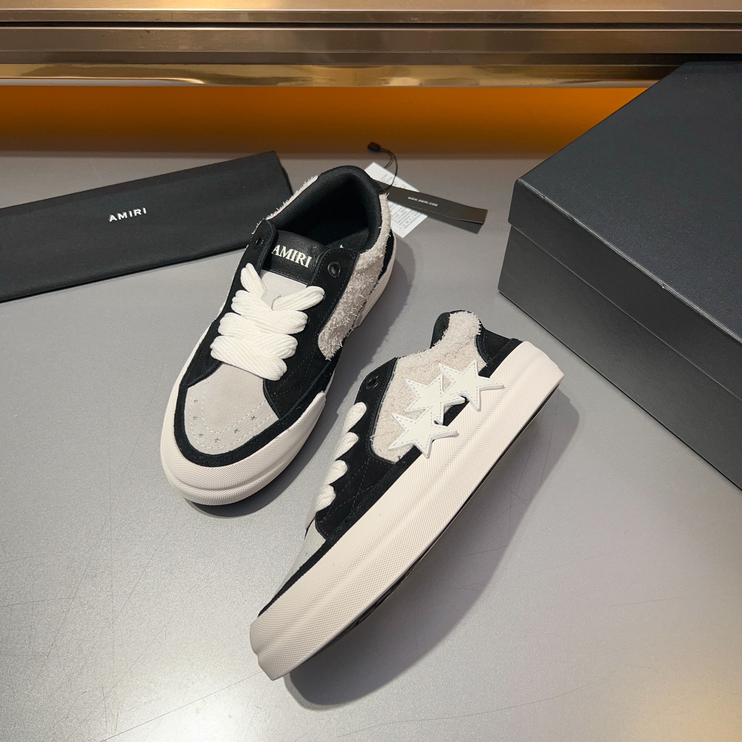 2Amiri zapatos de hueso nuevo color a juego zapatos deportivos casuales de bajo tablero, modelos de 