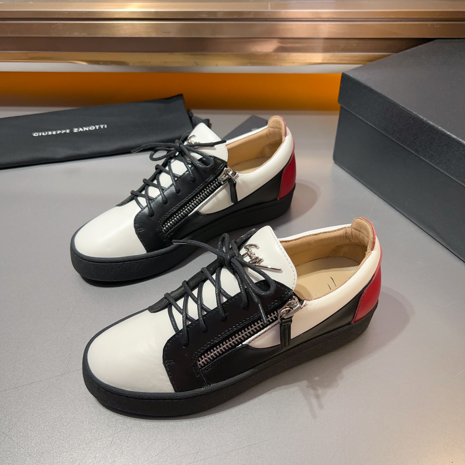 GZ Zapatillas de hombre Talon Print Eagle ClawEl estilo 'Talon' se ha rediseñado con 'Bandana' para 