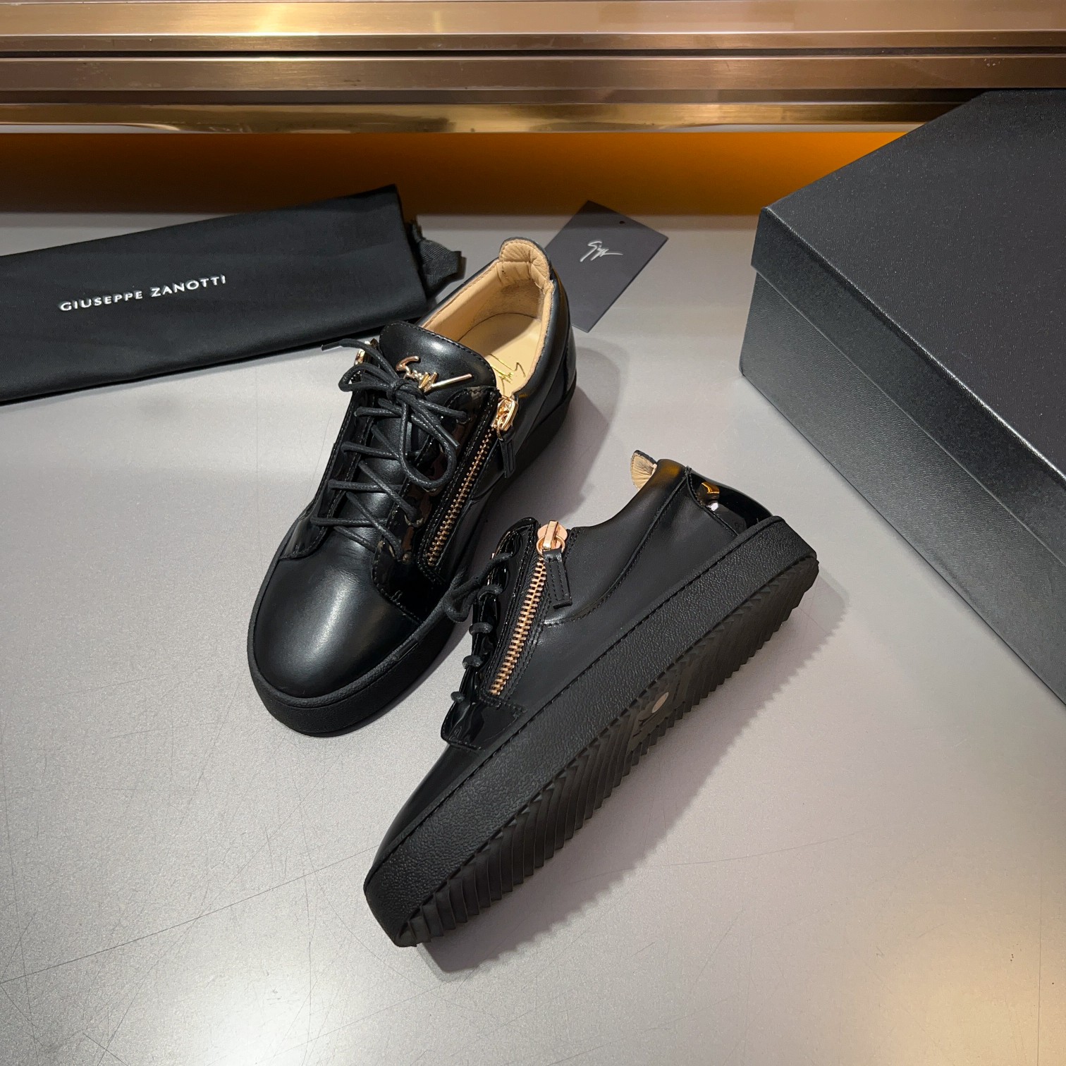 GZ Zapatillas de hombre Talon Print Eagle ClawEl estilo 'Talon' se ha rediseñado con 'Bandana' para 