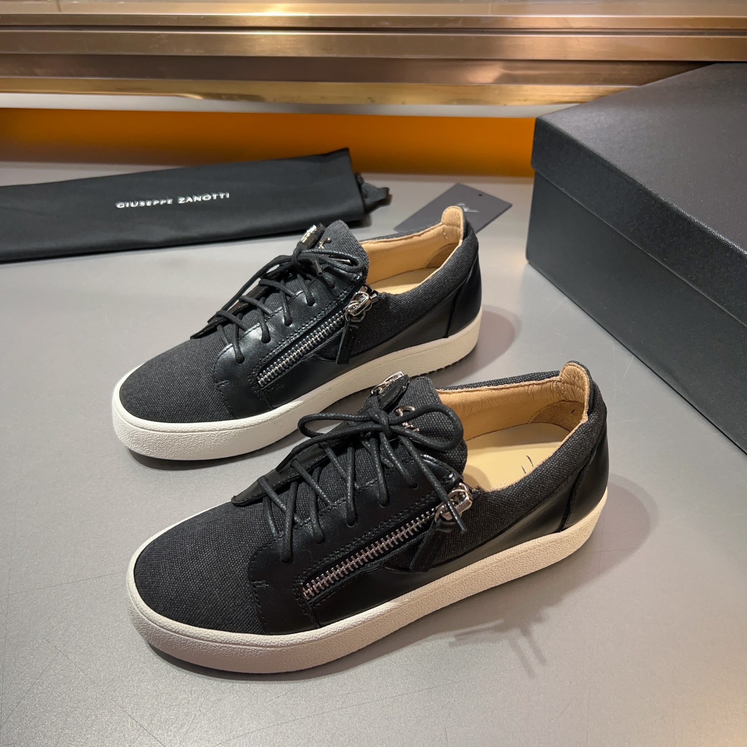 GZ Zapatillas de hombre Talon Print Eagle ClawEl estilo 'Talon' se ha rediseñado con 'Bandana' para 