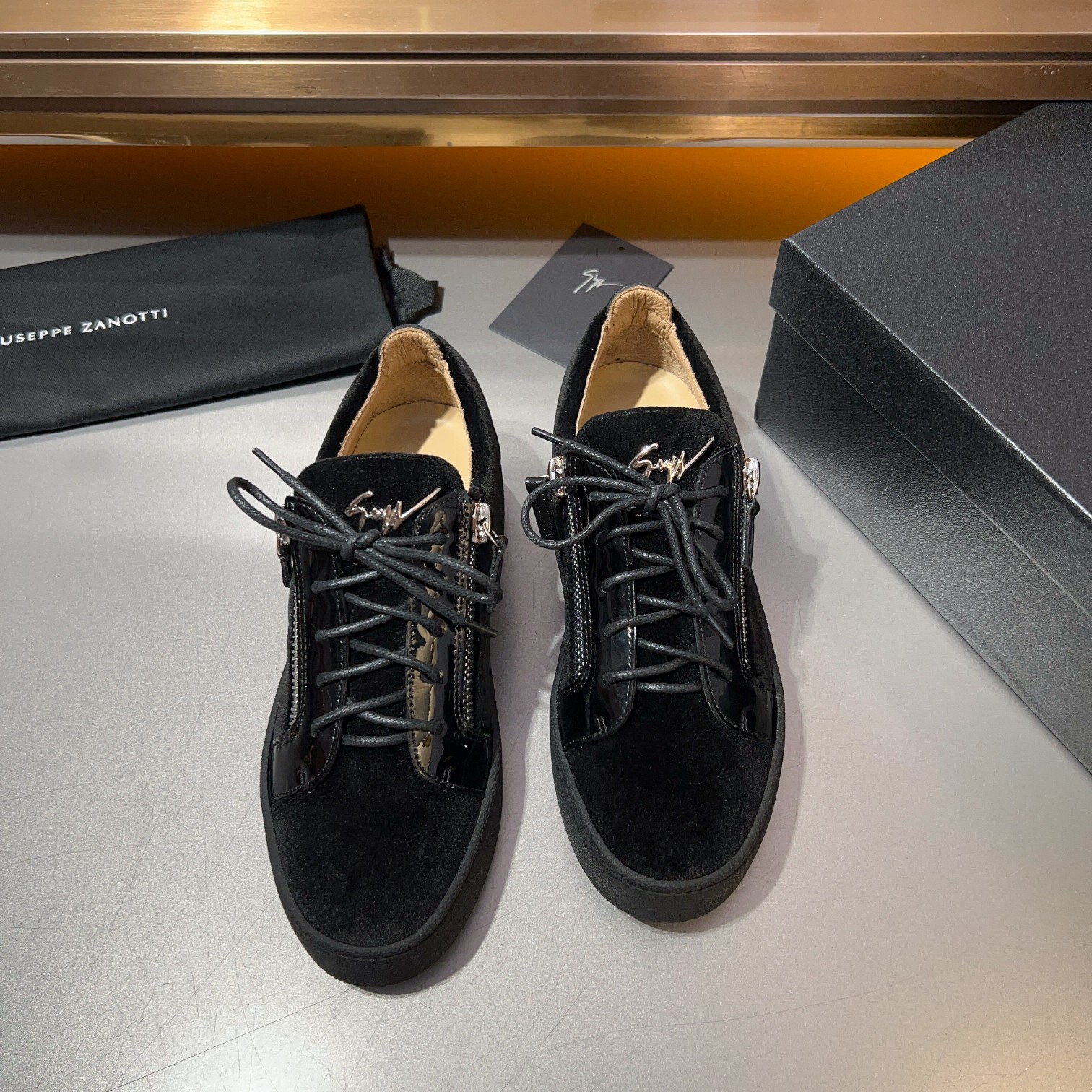 GZ Zapatillas de hombre Talon Print Eagle ClawEl estilo 'Talon' se ha rediseñado con 'Bandana' para 