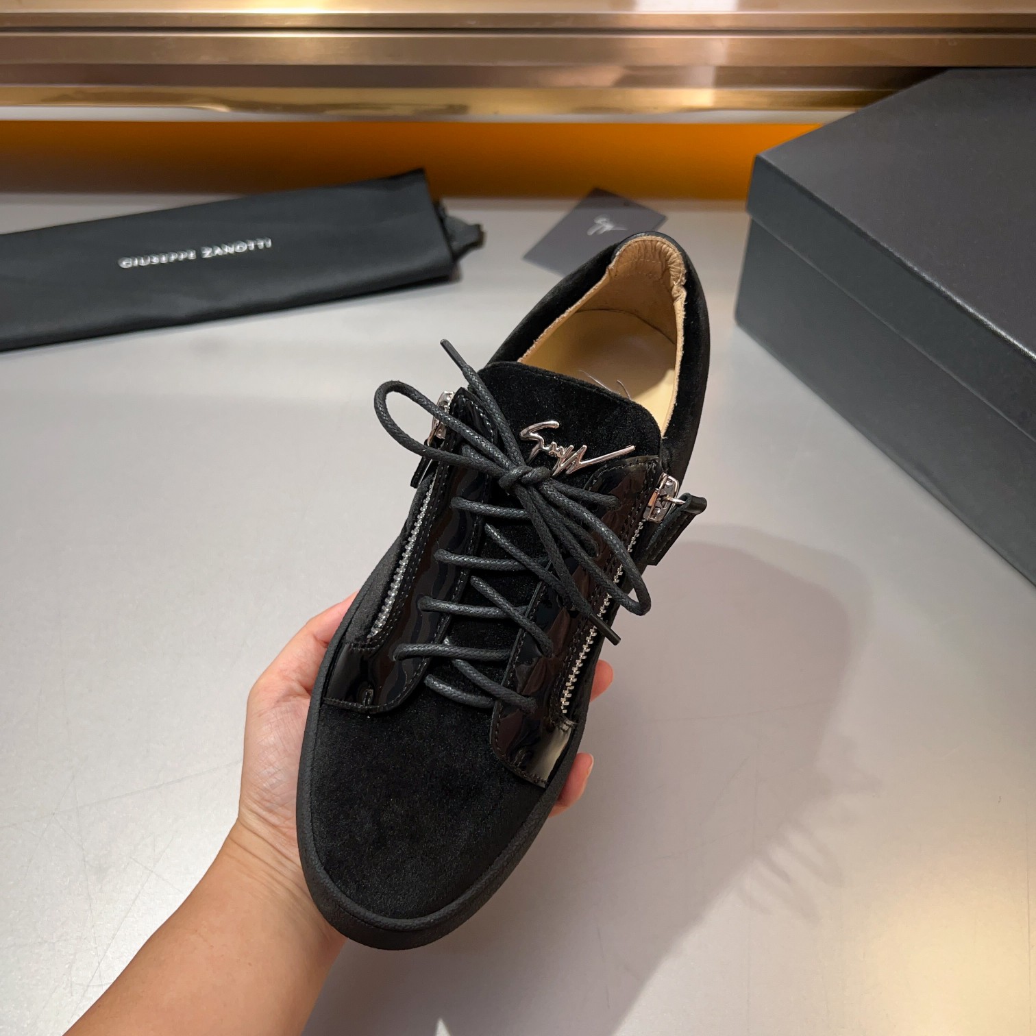 GZ Zapatillas de hombre Talon Print Eagle ClawEl estilo 'Talon' se ha rediseñado con 'Bandana' para 