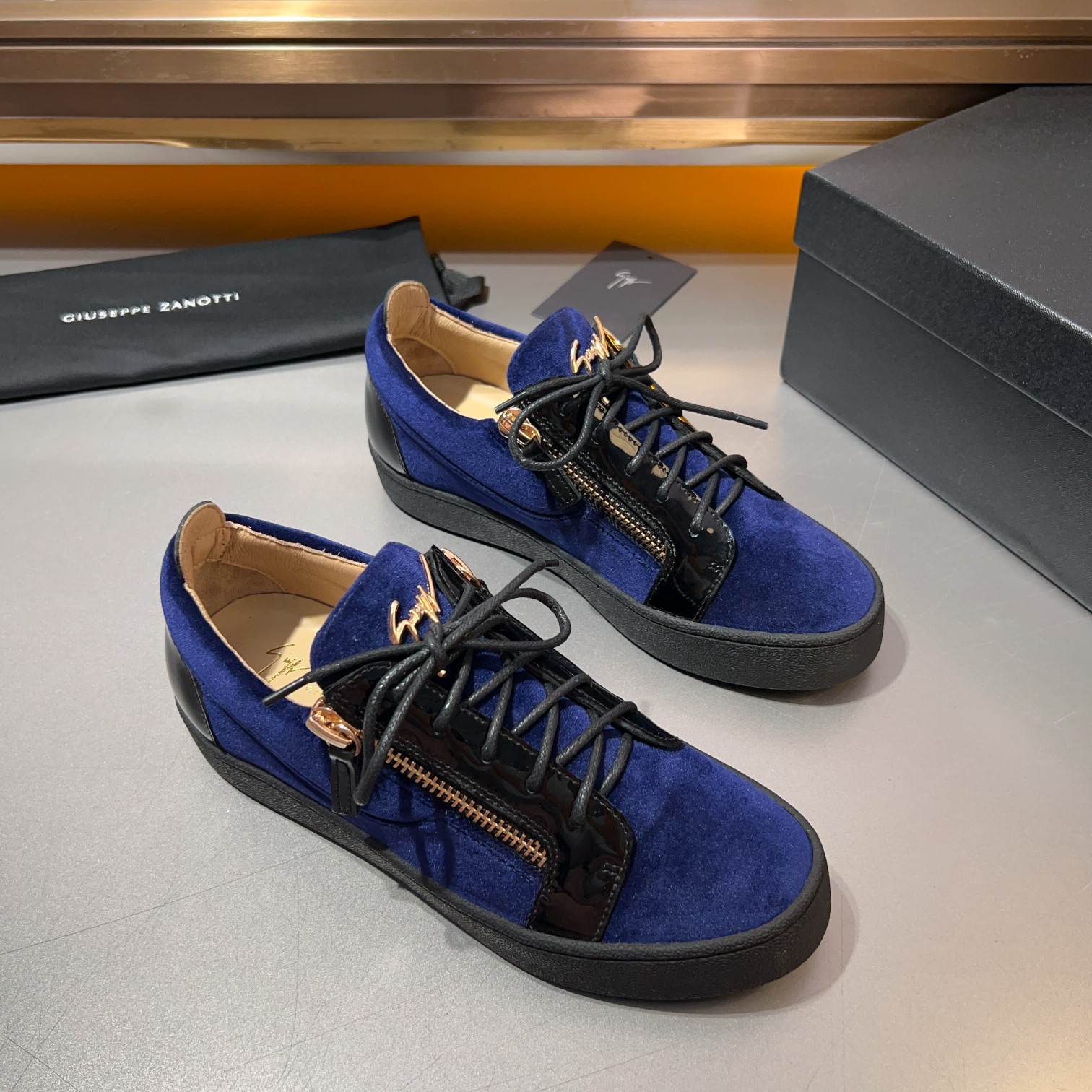 GZ Zapatillas de hombre Talon Print Eagle ClawEl estilo 'Talon' se ha rediseñado con 'Bandana' para 