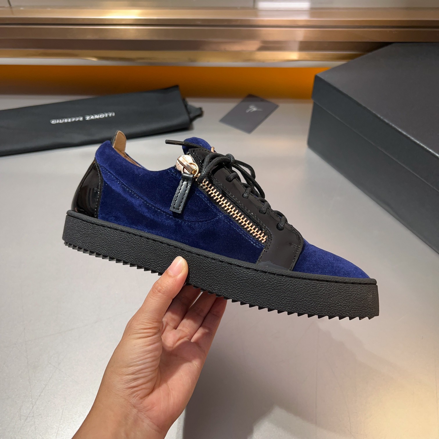 GZ Zapatillas de hombre Talon Print Eagle ClawEl estilo 'Talon' se ha rediseñado con 'Bandana' para 
