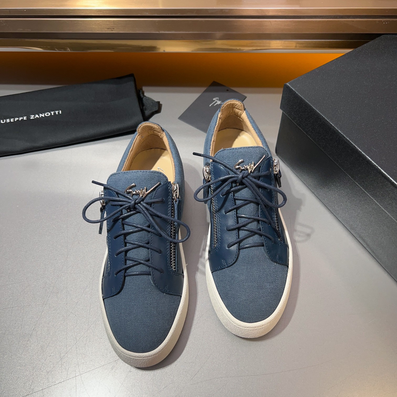 GZ Zapatillas de hombre Talon Print Eagle ClawEl estilo 'Talon' se ha rediseñado con 'Bandana' para 