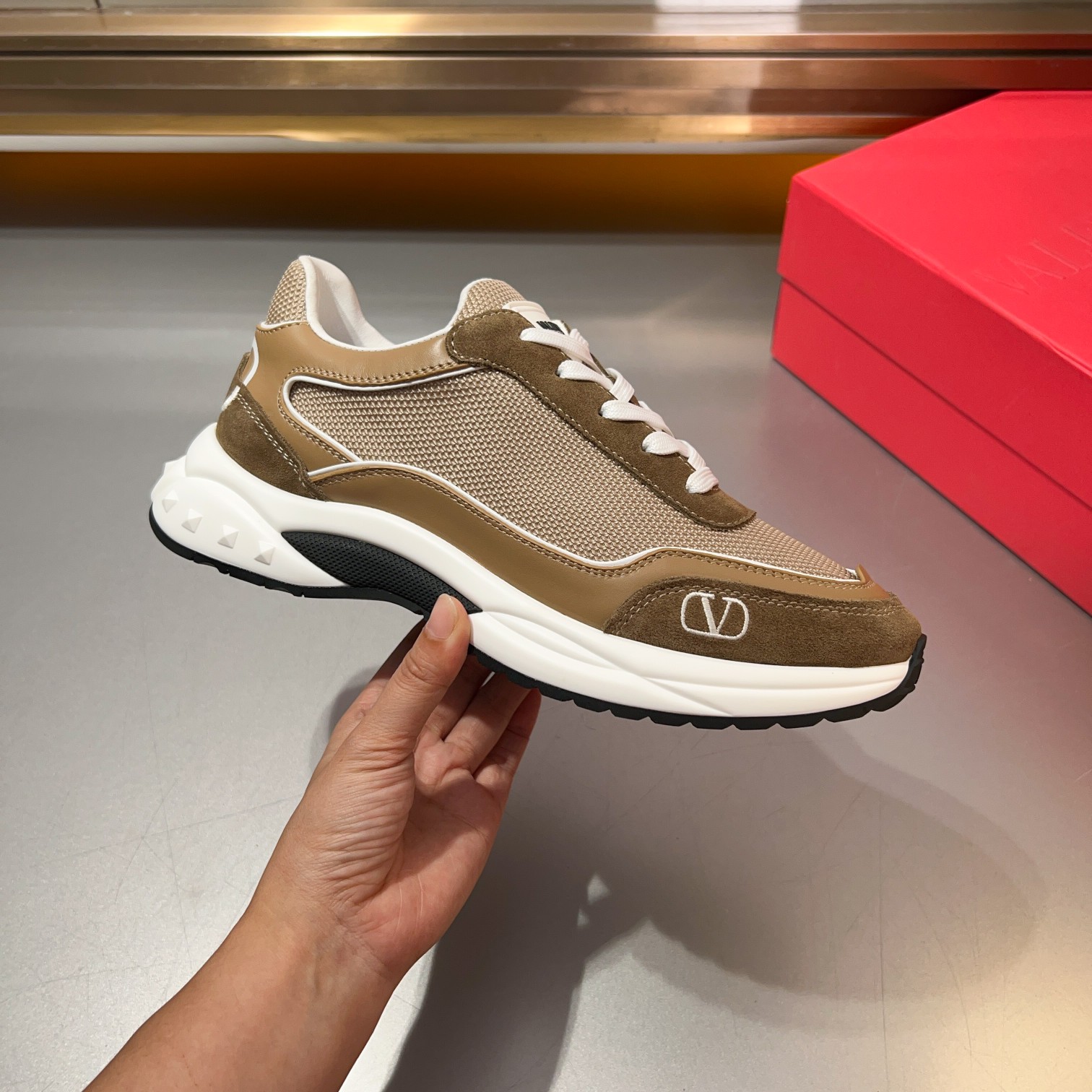 [VALENTINO] Valentino P370-Calidad de gama alta Original único - Parte superior - Nappa piel de bece