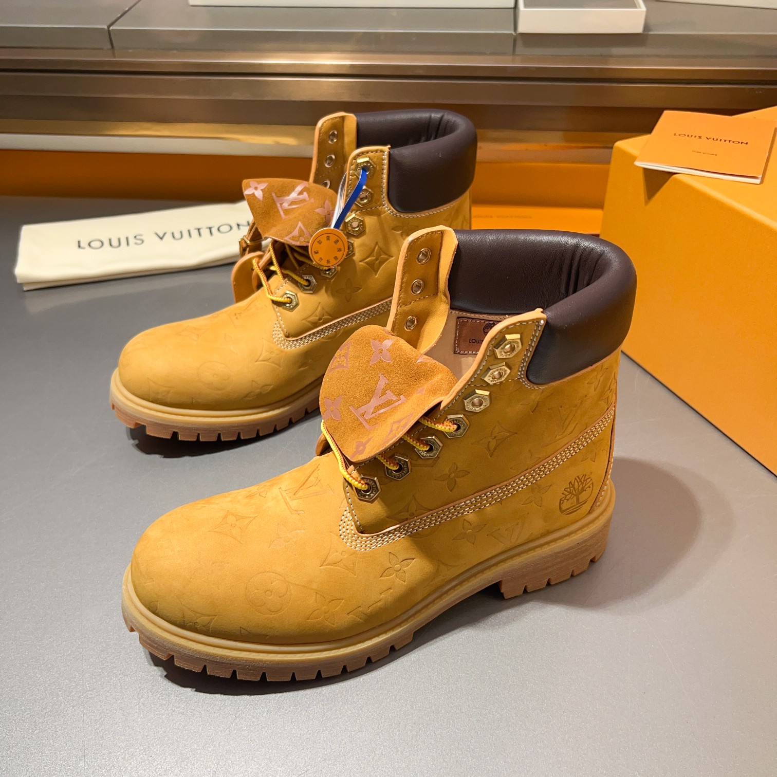 Top LV x Timberland Timberland modelos de marca conjunta botas amarillas pasadas de moda y botas de 