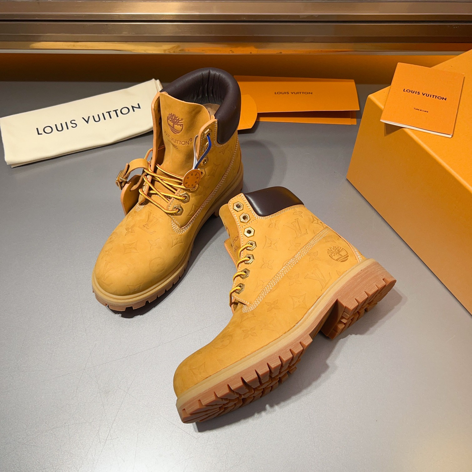 Top LV x Timberland Timberland modelos de marca conjunta botas amarillas pasadas de moda y botas de 