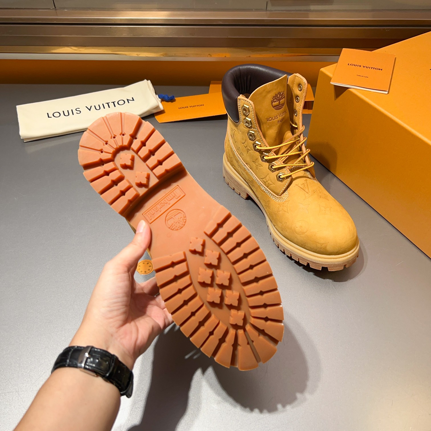 Top LV x Timberland Timberland modelos de marca conjunta botas amarillas pasadas de moda y botas de 
