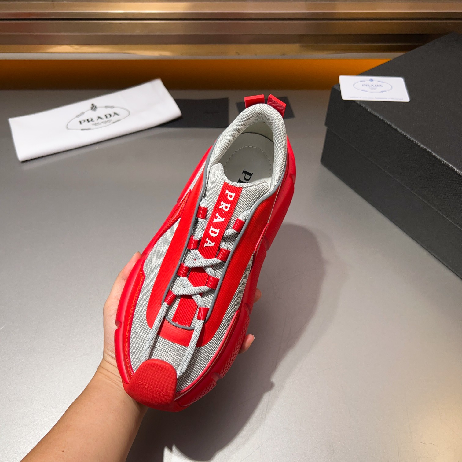 Sitio web oficial 1.1 PRADA/Prada hombres zapatillas de deporte casual de cuero con cordones, cuero 