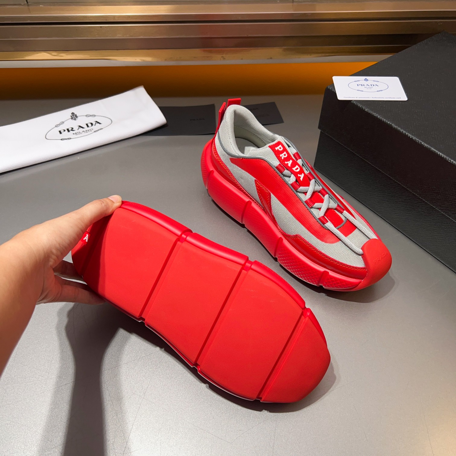 Sitio web oficial 1.1 PRADA/Prada hombres zapatillas de deporte casual de cuero con cordones, cuero 