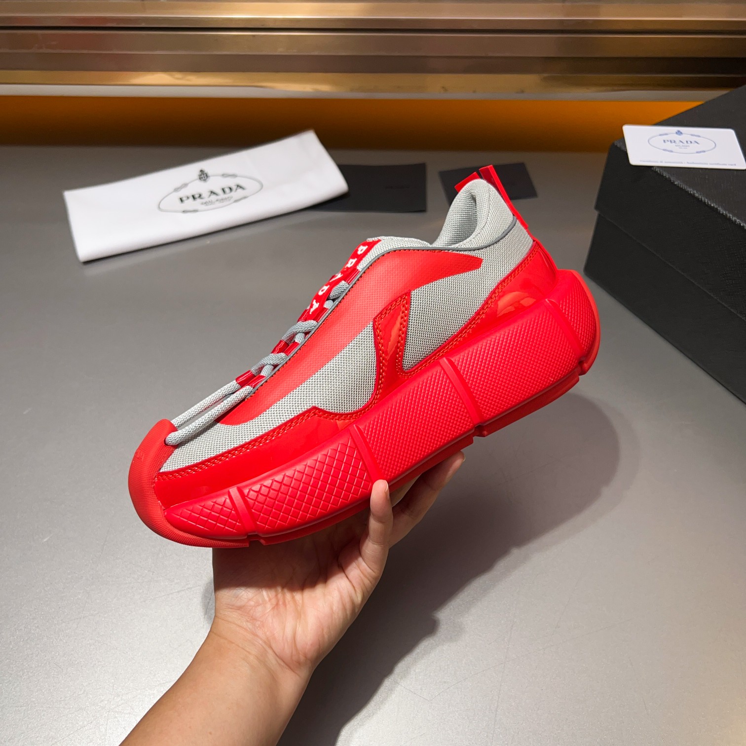 Sitio web oficial 1.1 PRADA/Prada hombres zapatillas de deporte casual de cuero con cordones, cuero 
