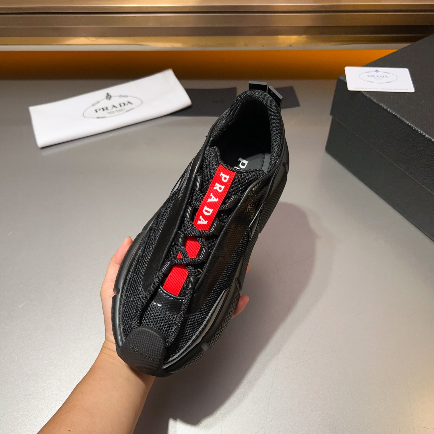Sitio web oficial 1.1 PRADA/Prada hombres zapatillas de deporte casual de cuero con cordones, cuero 