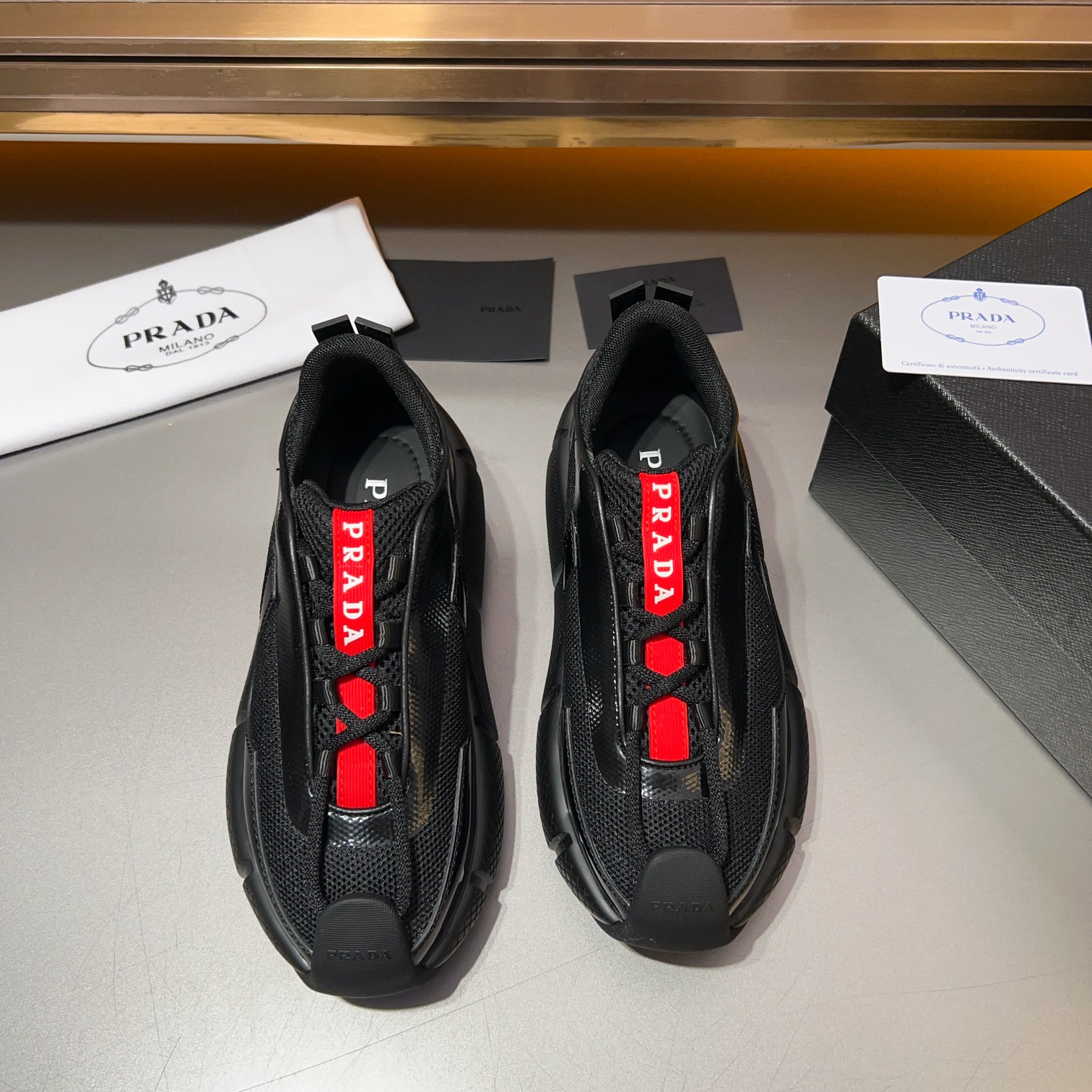 Sitio web oficial 1.1 PRADA/Prada hombres zapatillas de deporte casual de cuero con cordones, cuero 