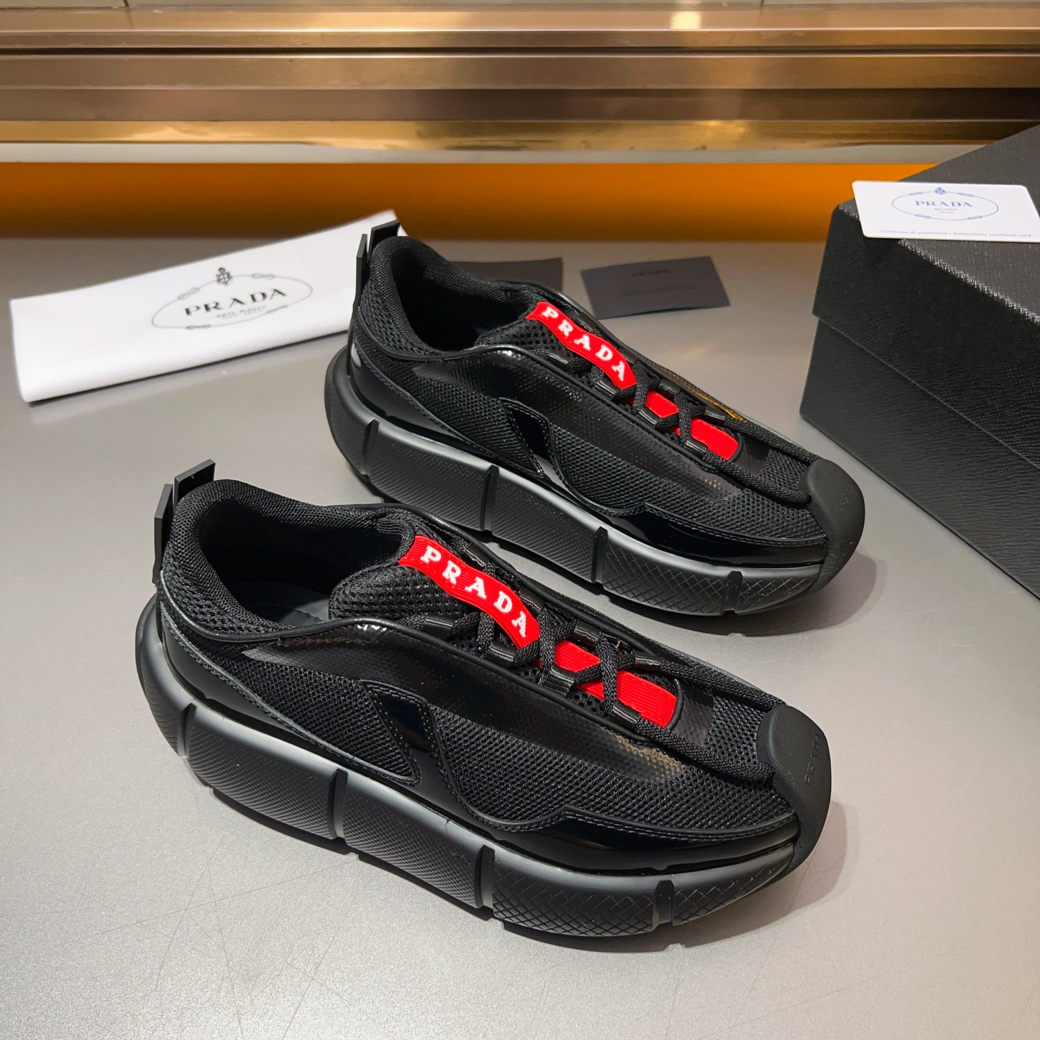Sitio web oficial 1.1 PRADA/Prada hombres zapatillas de deporte casual de cuero con cordones, cuero 