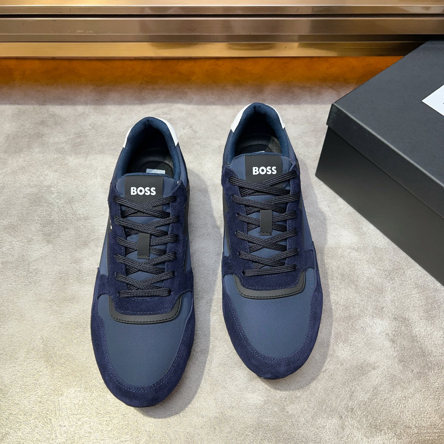 BOSS Men's Stylish Sneakers, Comfortable Fit, Sizes 38-44 - Limited Edition 1 BOSS Men's Stylish Sneakers, Comfortable Fit, Sizes 38-44 - Limited Edition