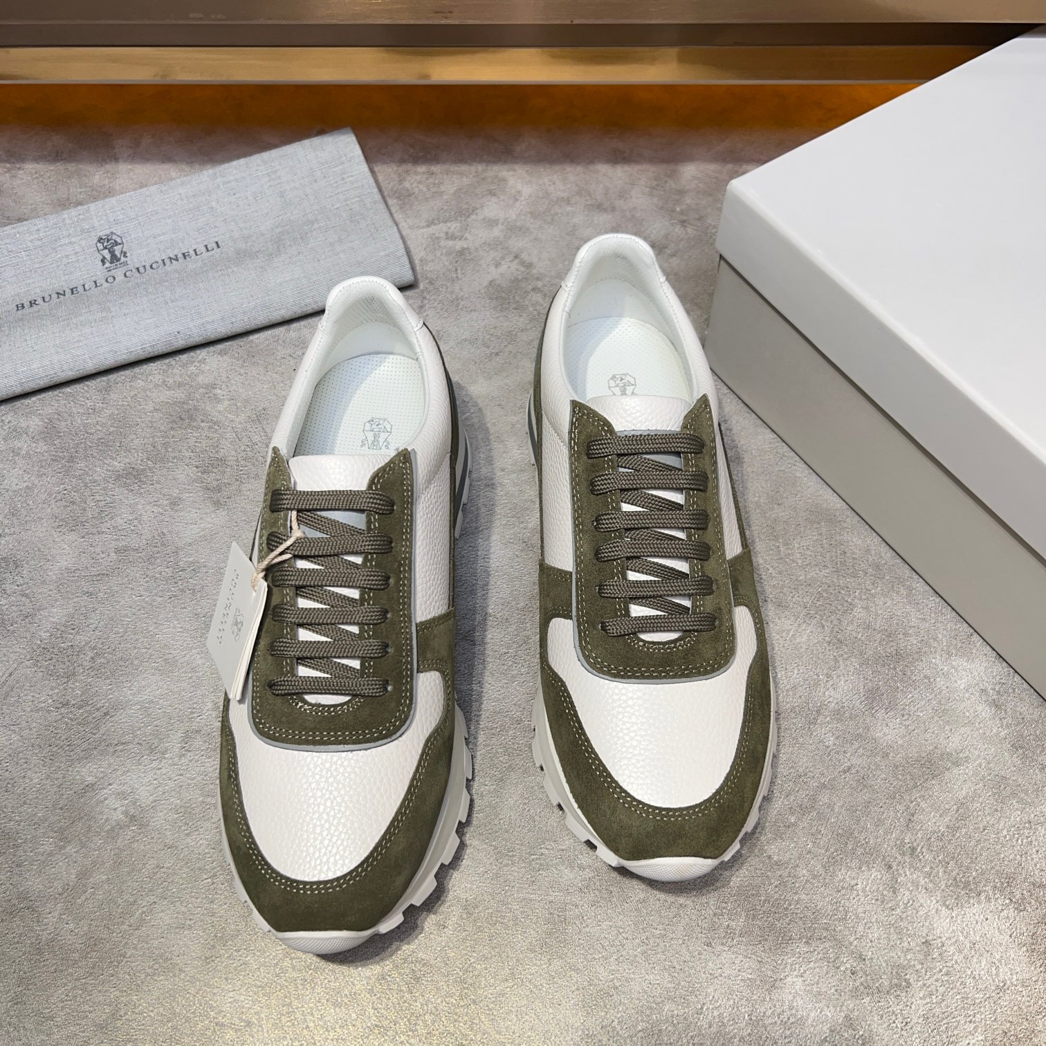 Brunello Cucinelli Spring/Summer New Colour Block Sports Board Men's Shoes Este entrenador está hech