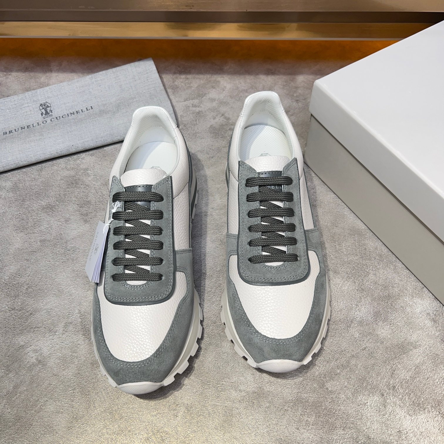 Brunello Cucinelli Spring/Summer New Colour Block Sports Board Men's Shoes Este entrenador está hech