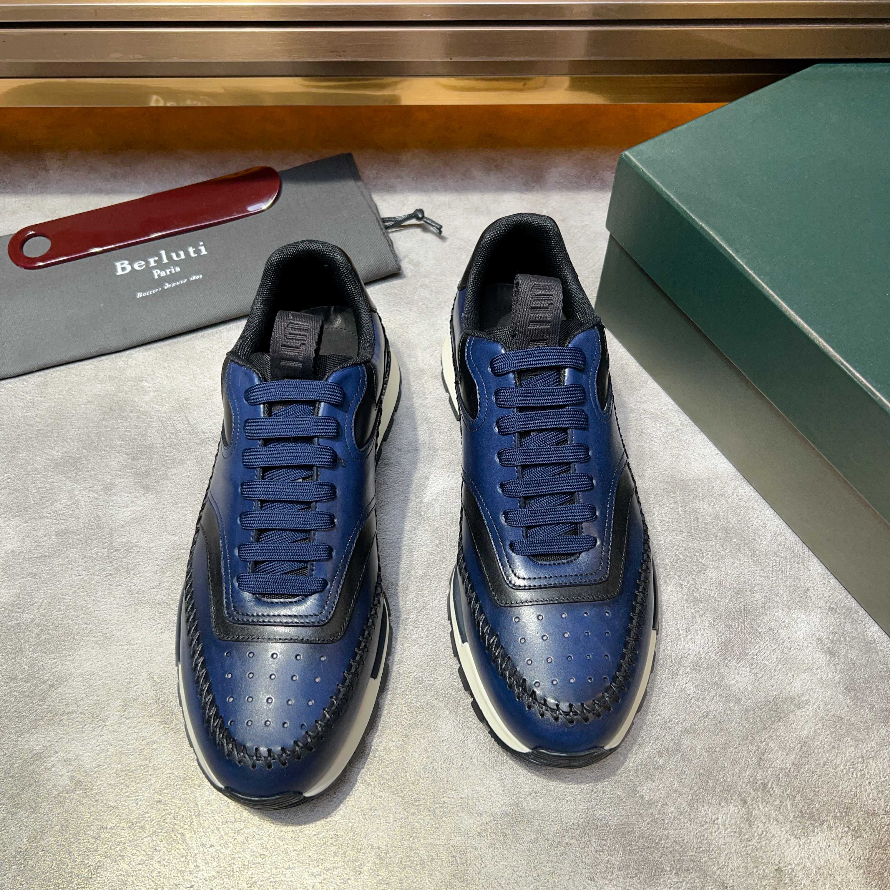 NO:270847,Ber* high-end boutique men's sneakers, imported from Italy with hand-painted leather embryos, ancient hand-dyeing craftsmanship, top cowhide, imported private molding sole, simple lines, classic and versatile!  Size39-44 45 can do, sneakers, cowhide19860909Ber* 高端精品男士运动鞋,意大利进口擦色手绘皮胚,古法手工染色工艺,顶级牛皮,进口私模大底,线条简约,经典百搭！ Size39-44 45可做,,sneakers,cowhide,Men's shoes