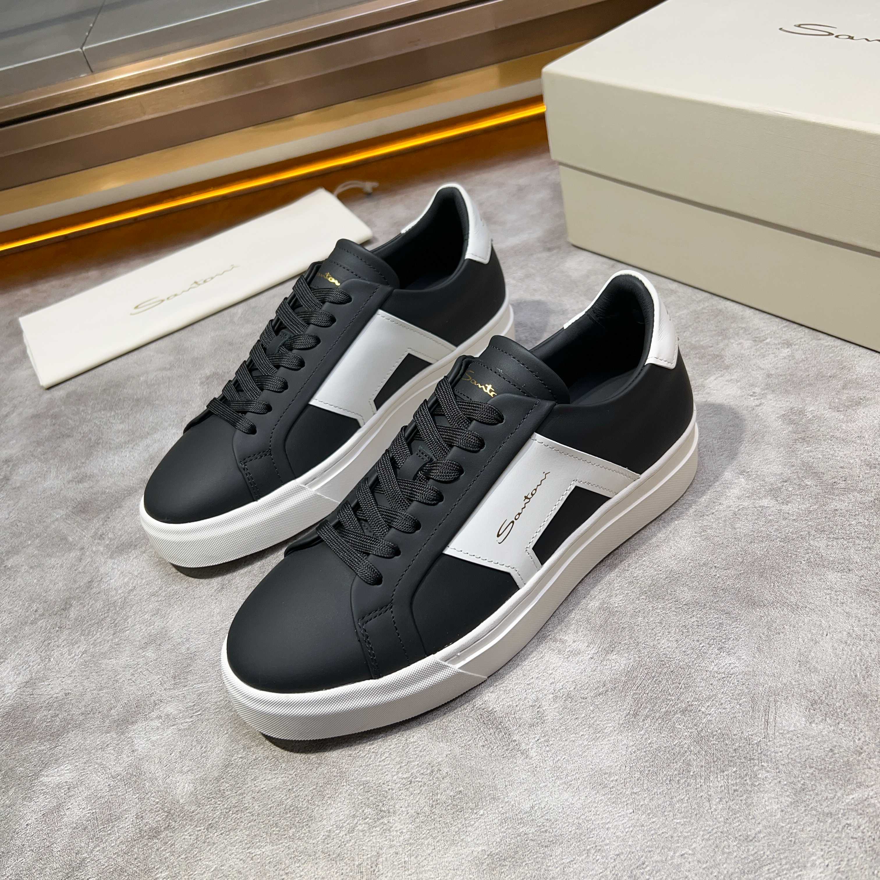 Santoni Men's Handmade Leather Sneakers - Italian Luxury & Comfort