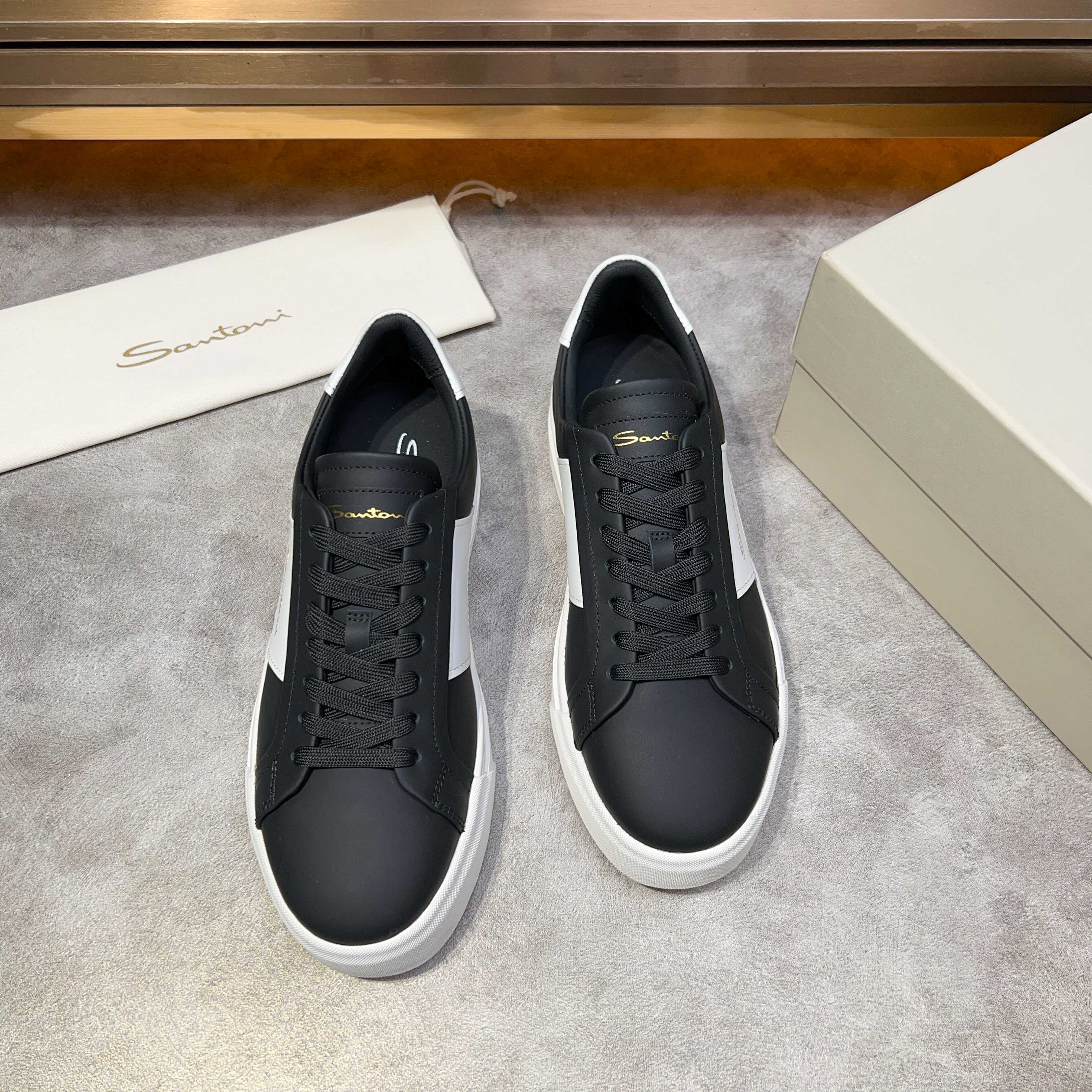 Santoni Men's Handmade Leather Sneakers - Italian Luxury & Comfort 9 a1741780476085 2616