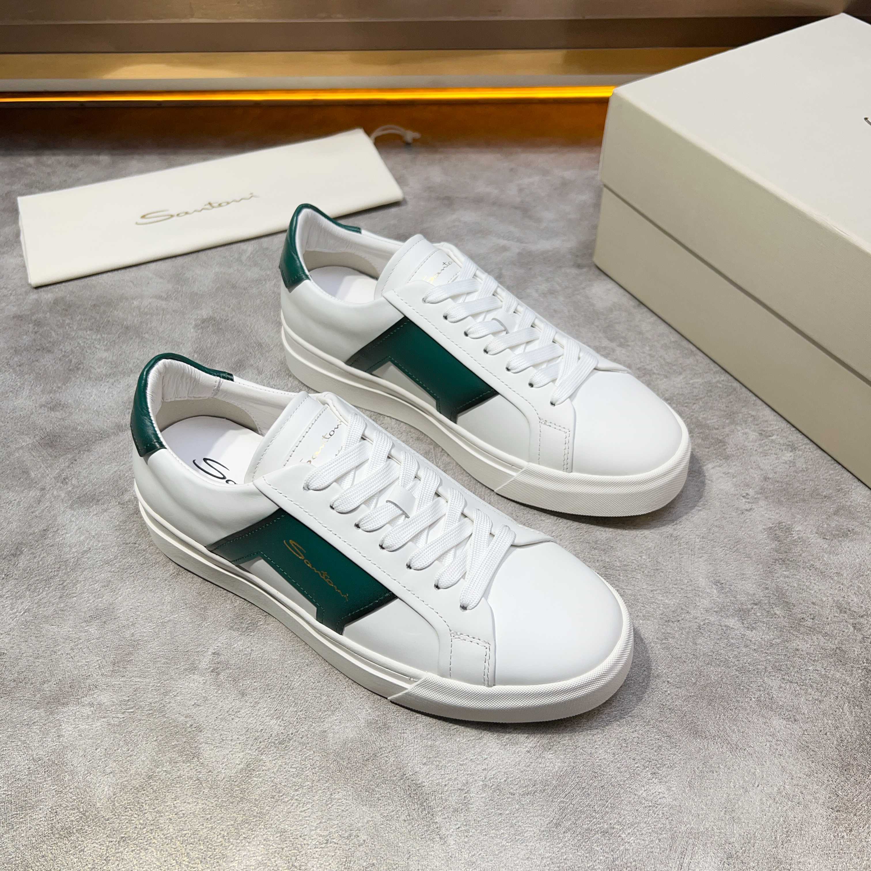 Santoni Men's White Leather Sneaker with Green Accent - Italian Craftsmanship 10 a1741780537981 0211